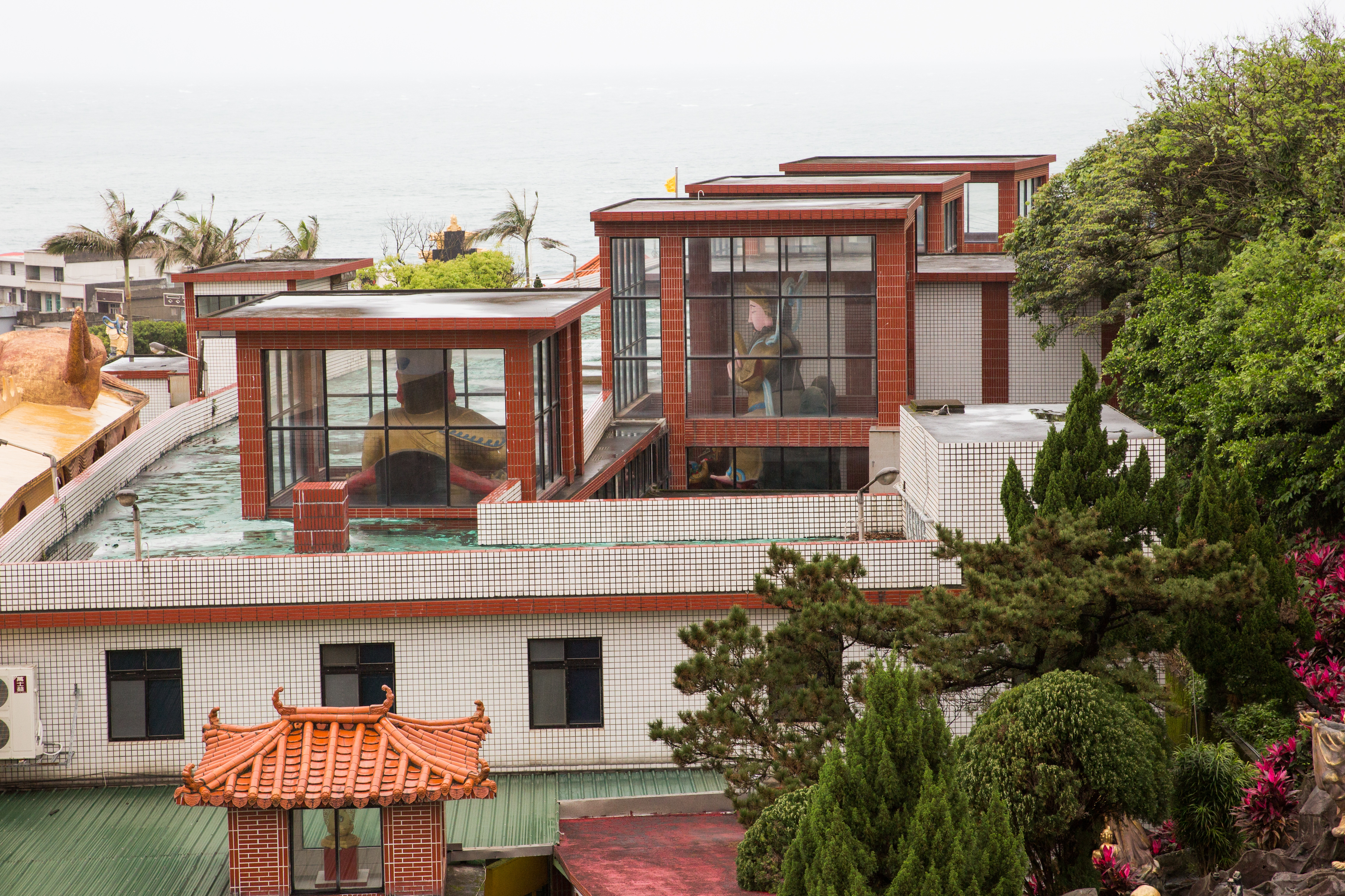 金剛宮有兩萬多尊神明，曾有日本旅遊節目來介紹過，也被稱為神明博物館。