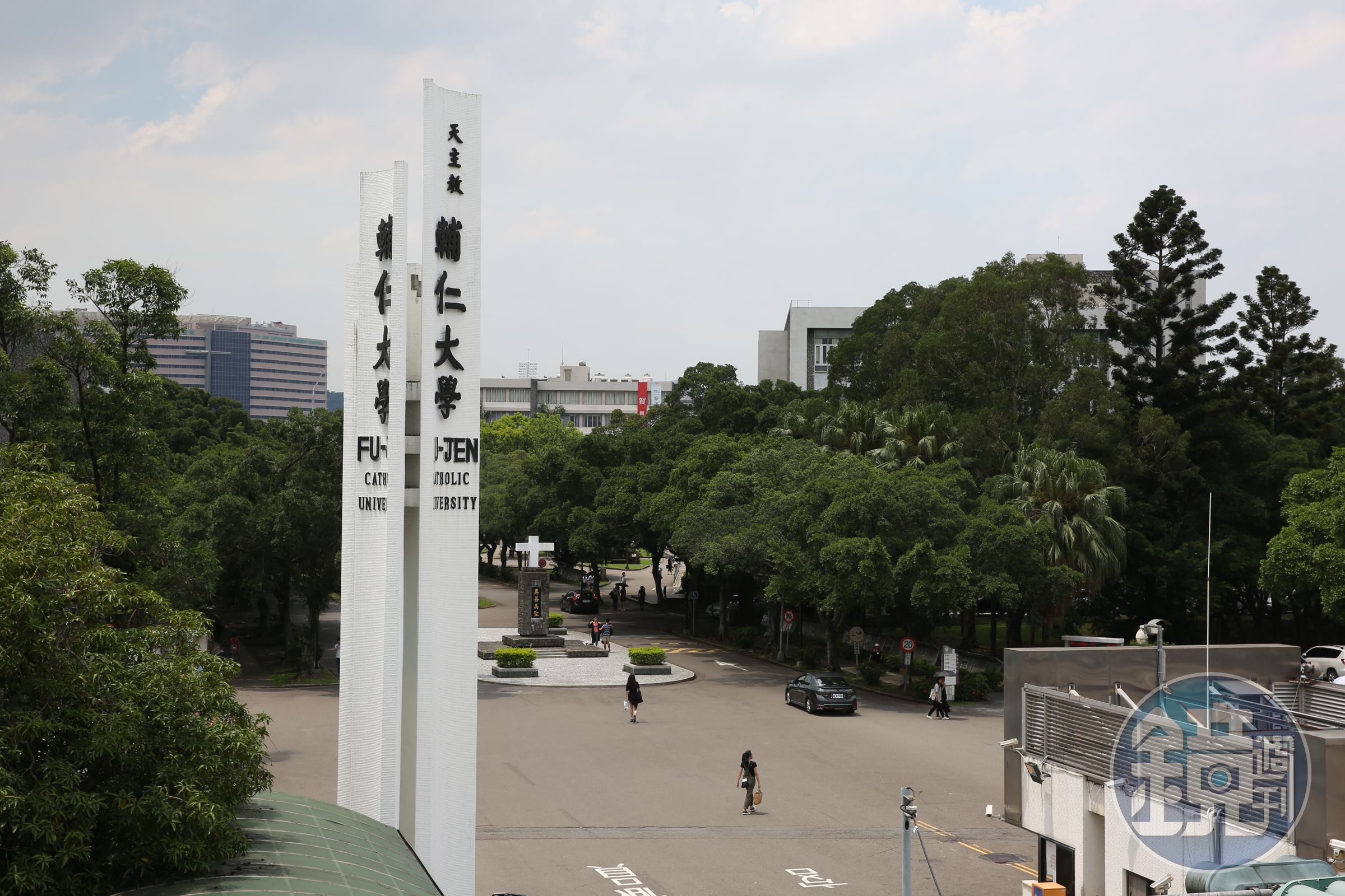 有博士論文以喧騰一時的輔大性侵案為主題，指導教授竟是前輔大社科院院長夏林清。