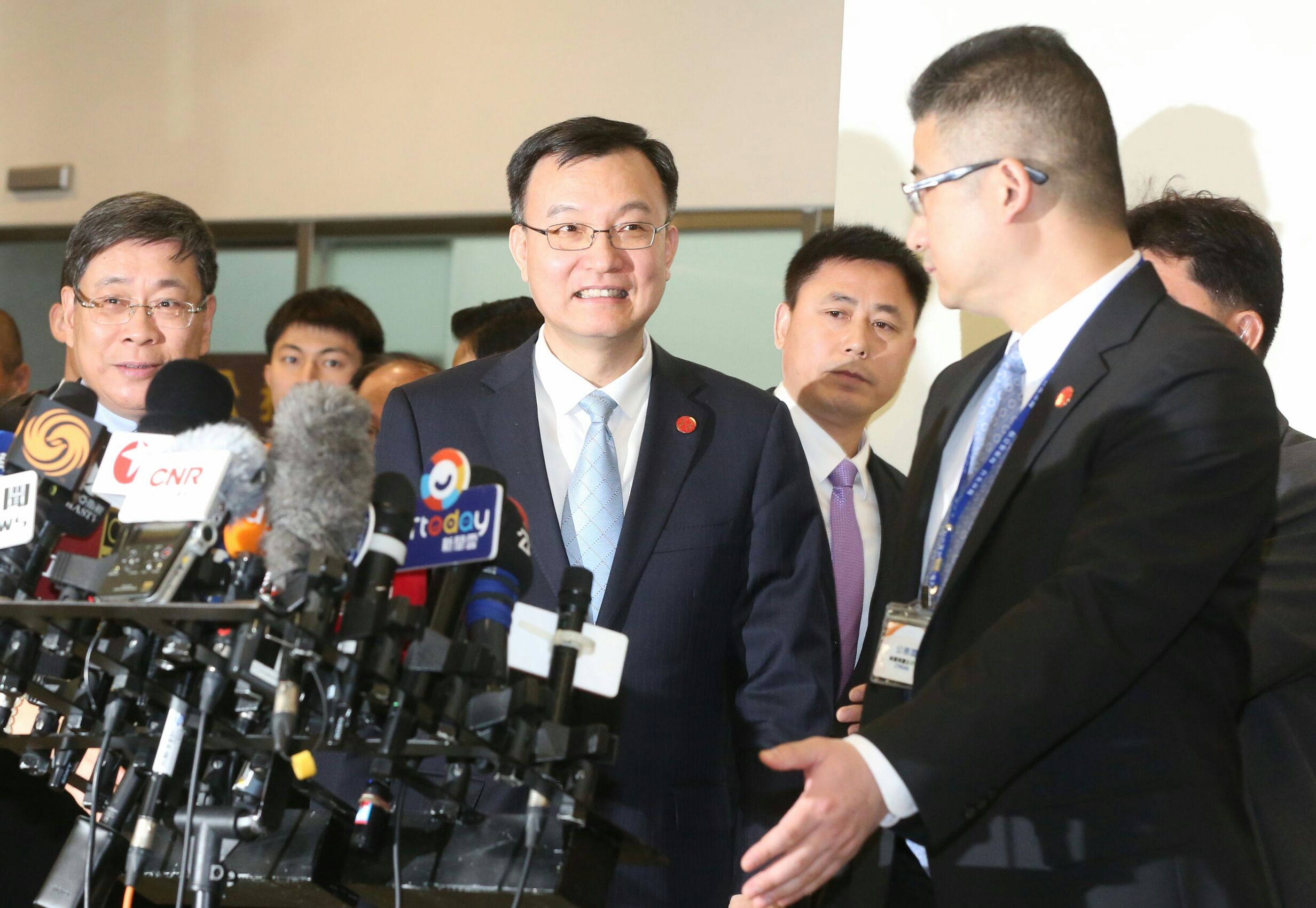 台北上海雙城論壇20日在台北登場，台北市長柯文哲表示，已跟上海市長周波講好，不會在這個時候出怪牌。