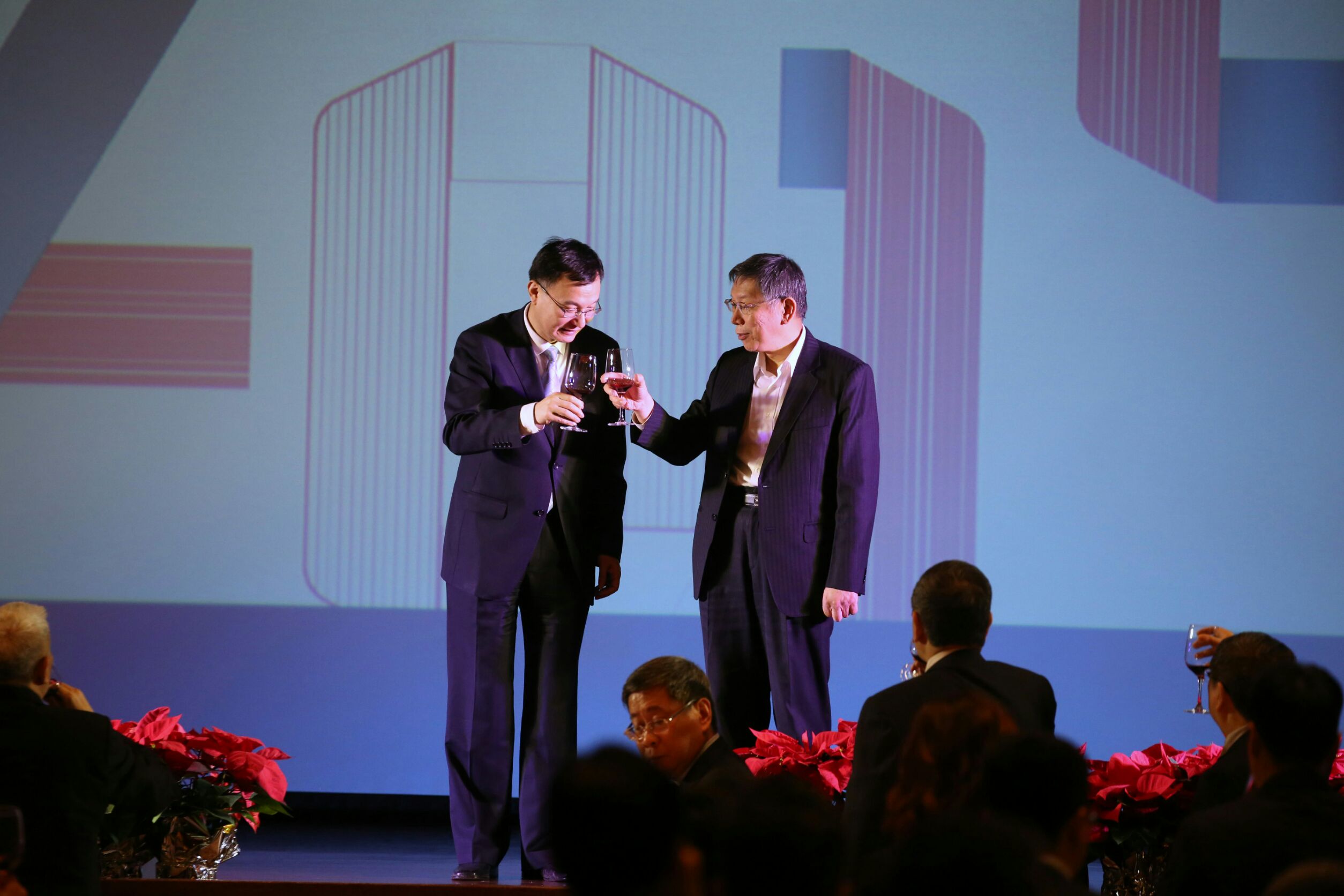 台北市長柯文哲日前於雙城論壇再談到「兩岸一家親」，時代力量台北市議員當選人發聯合聲明，認為柯文哲因對此說明清楚。