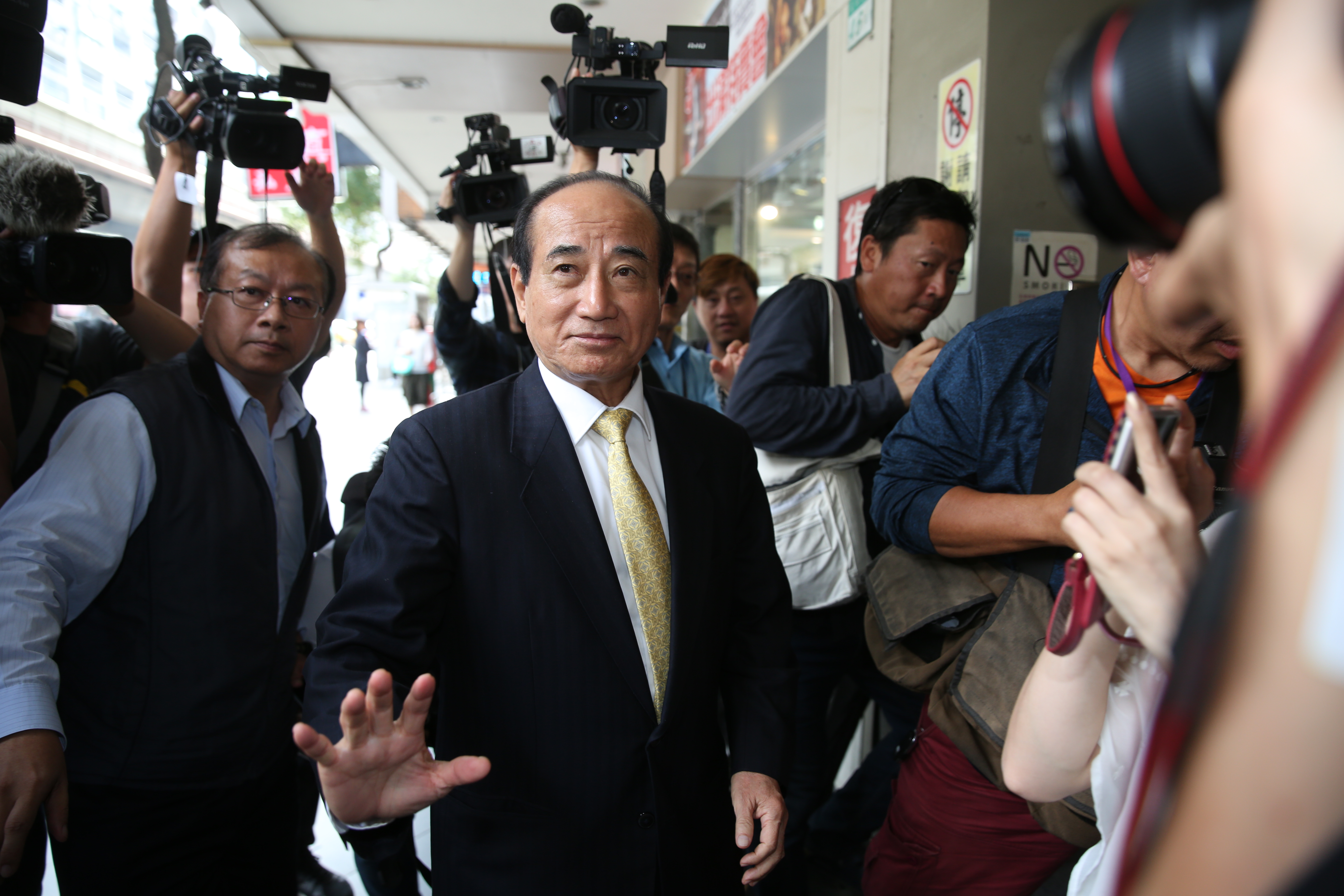 前立法院長、國民黨立委王金平接受專訪時被問到是否參選2020，他說自己隨著因緣走。