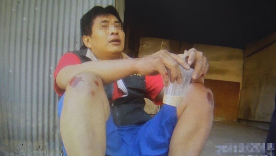 泰國籍逃逸移工他威沙騎車肇事逃逸，被追上還拿出電擊器攻擊貨車司機，最後被制伏帶回警局。（警方提供）