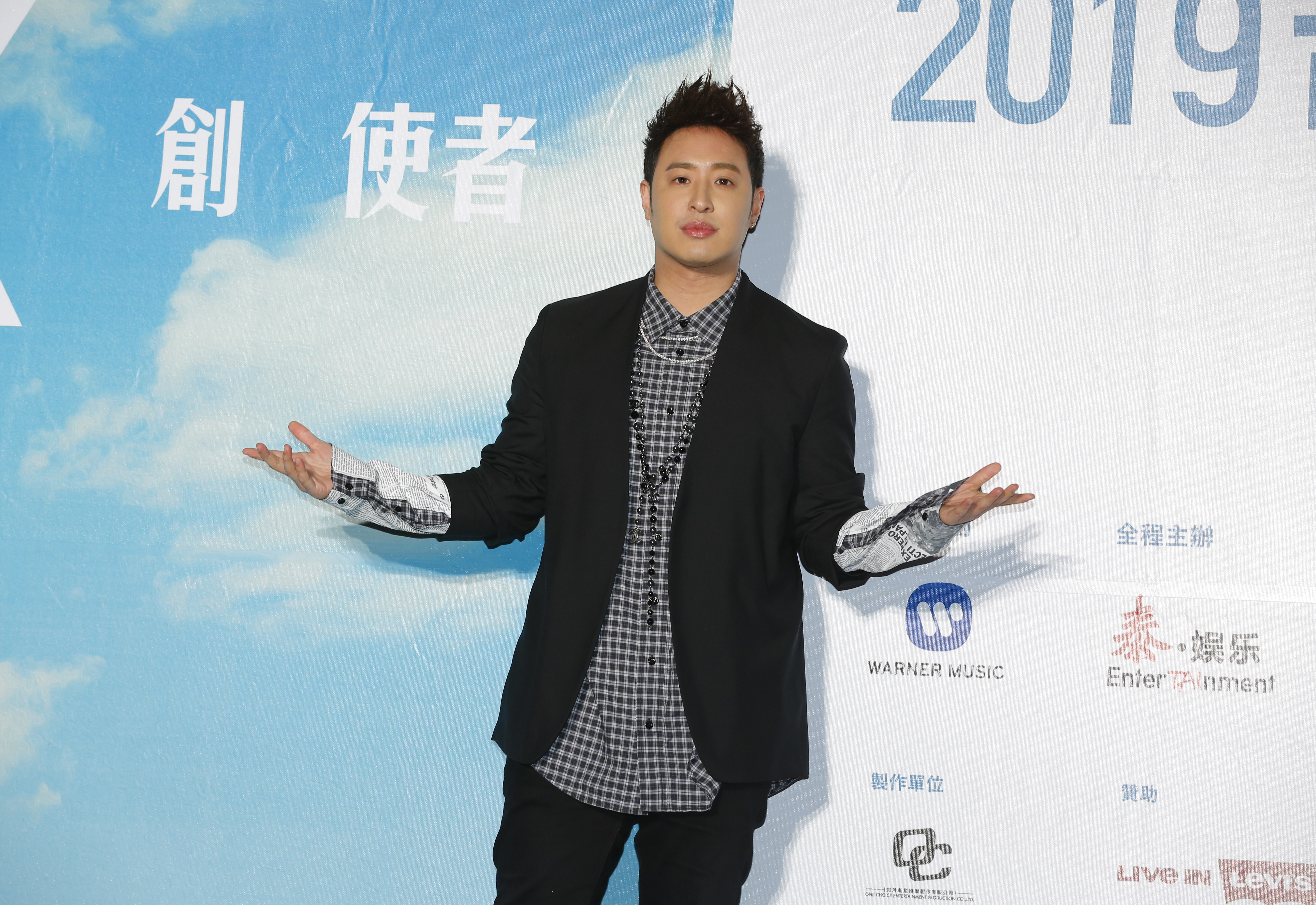 潘瑋柏明年3月將3度攻蛋，記者會中坦言有退居幕後的念頭，不排除明年是最後一年。