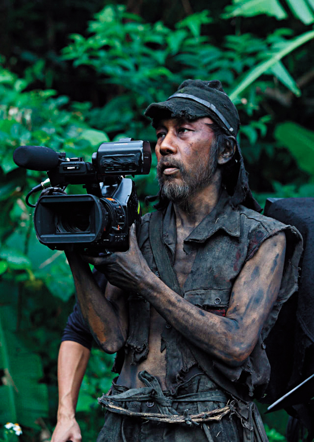 塚本晋也透過電影《野火》傳遞反戰訊息。（翻攝自https://www.cinematoday.jp）