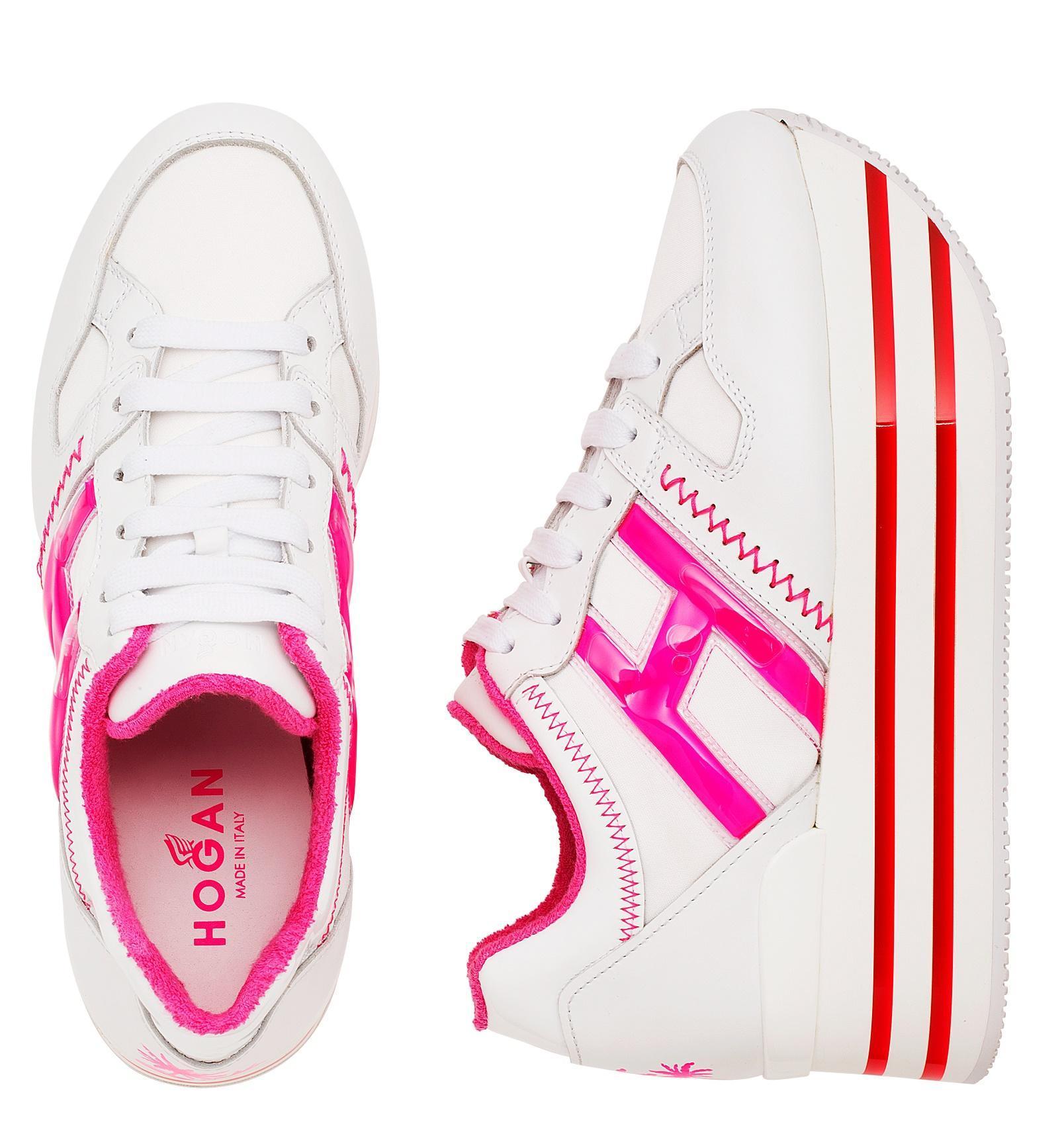 HOGAN MAXI H222螢光粉色果凍女士休閒鞋，NT$23,600。（品牌提供）