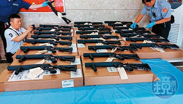 今年5月,25把槍榴彈發射器被華儲員工誤放行入境,關務署竟然未開罰。