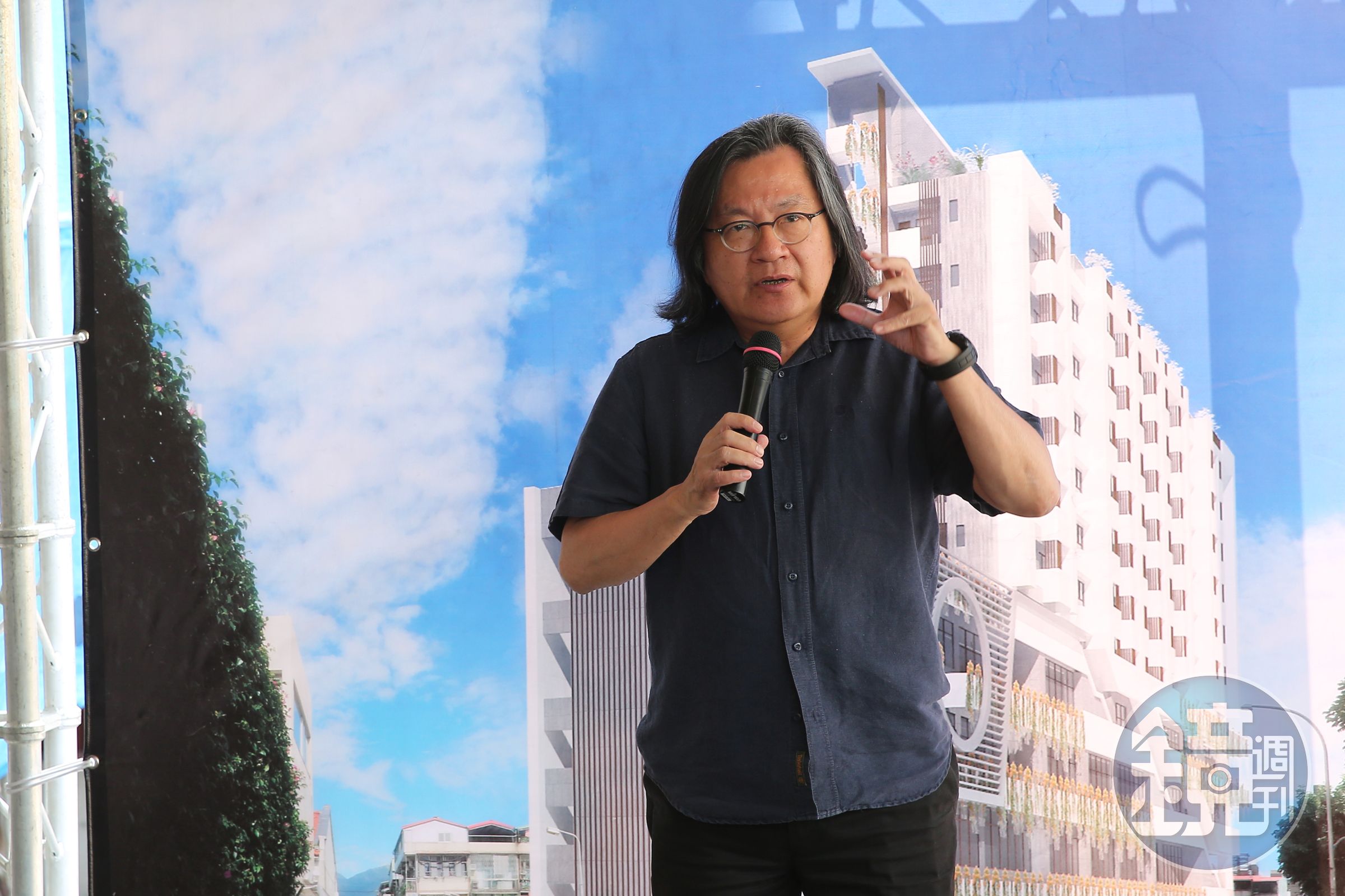 都發局長林洲民前晚在臉書發文要「趙友友友友們，適可而止」，引爆柯市府因大巨蛋案角力多時的首長內訌。