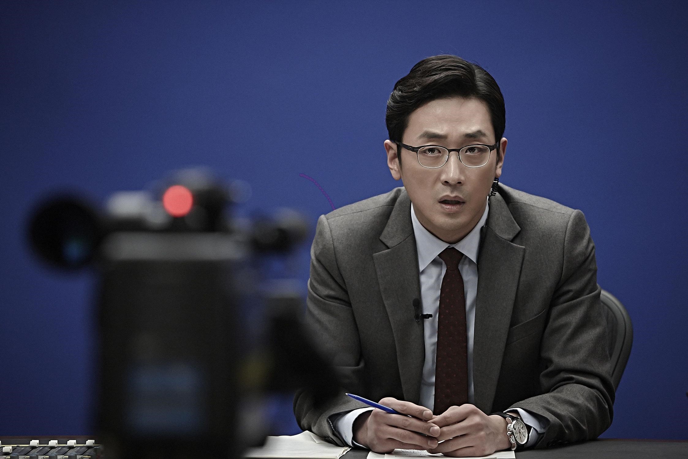 金秉祐首部商業片找來河正宇主演，締造近新台幣12億元的驚人票房。（翻攝自Daum網站）