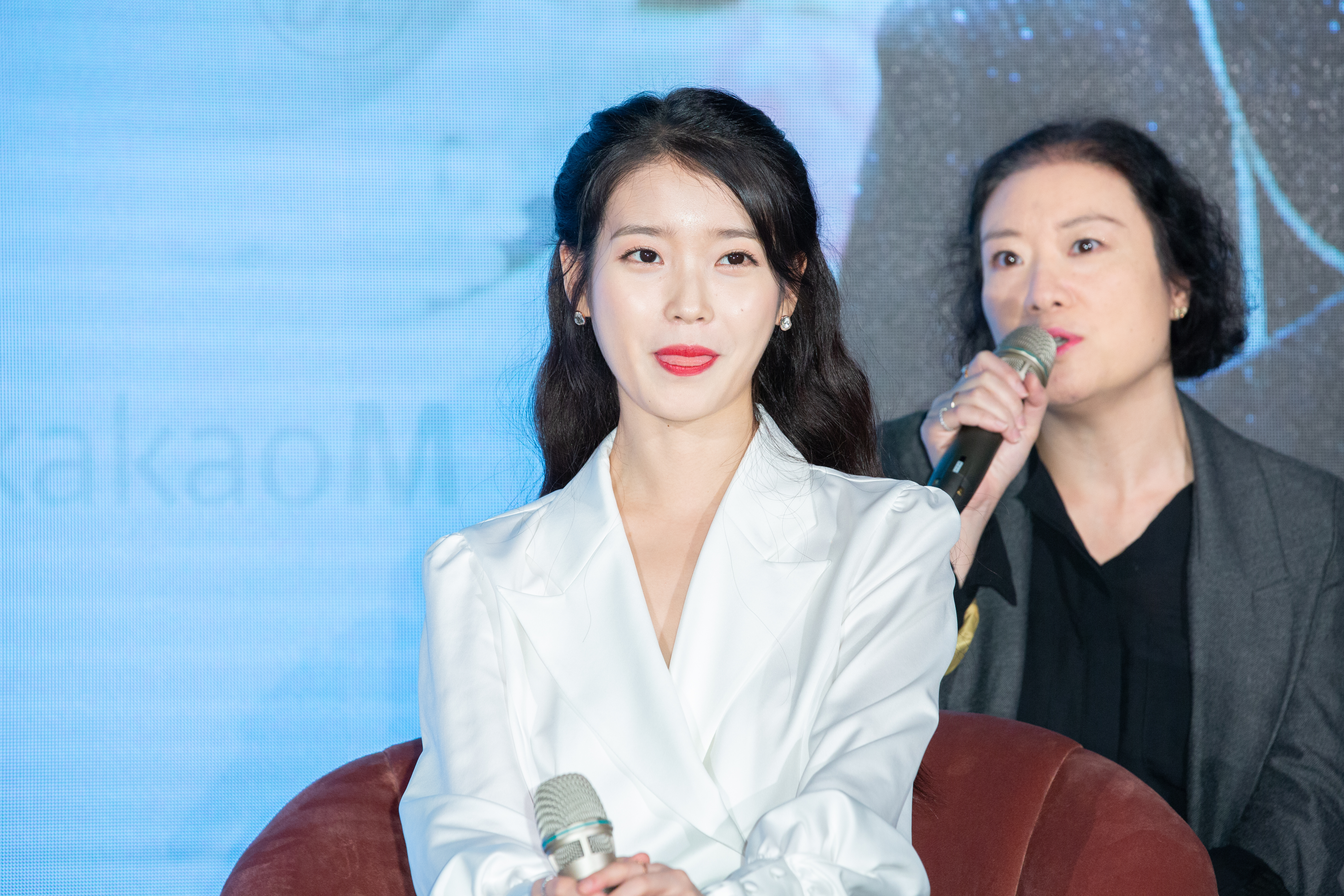 IU再度來台開唱，夜市、華山走透透，吃得很滿足。