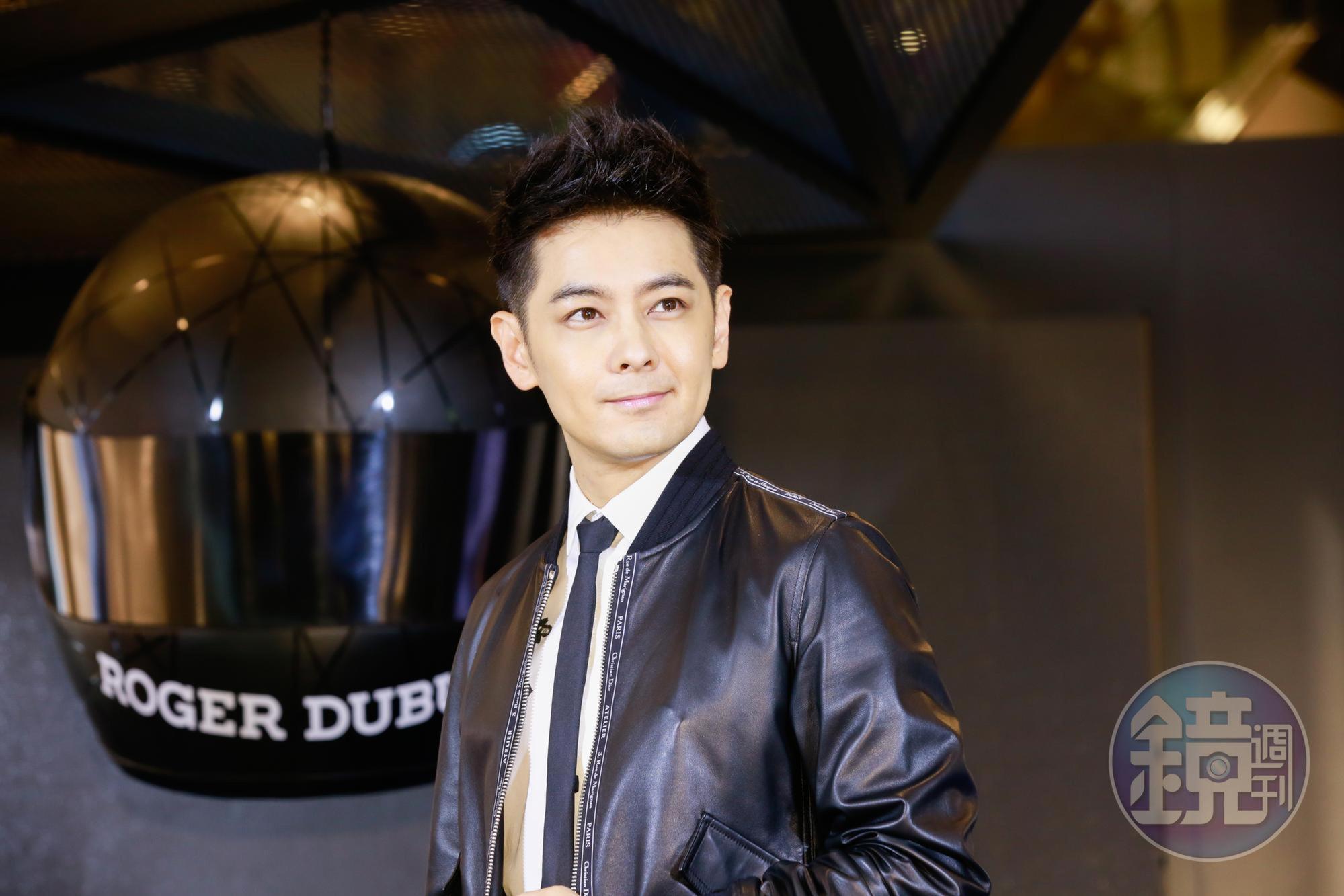 林志穎出席Roger Dubuis全新概念快閃展覽記者會，透露自己喜歡收集手錶與玩賽車。