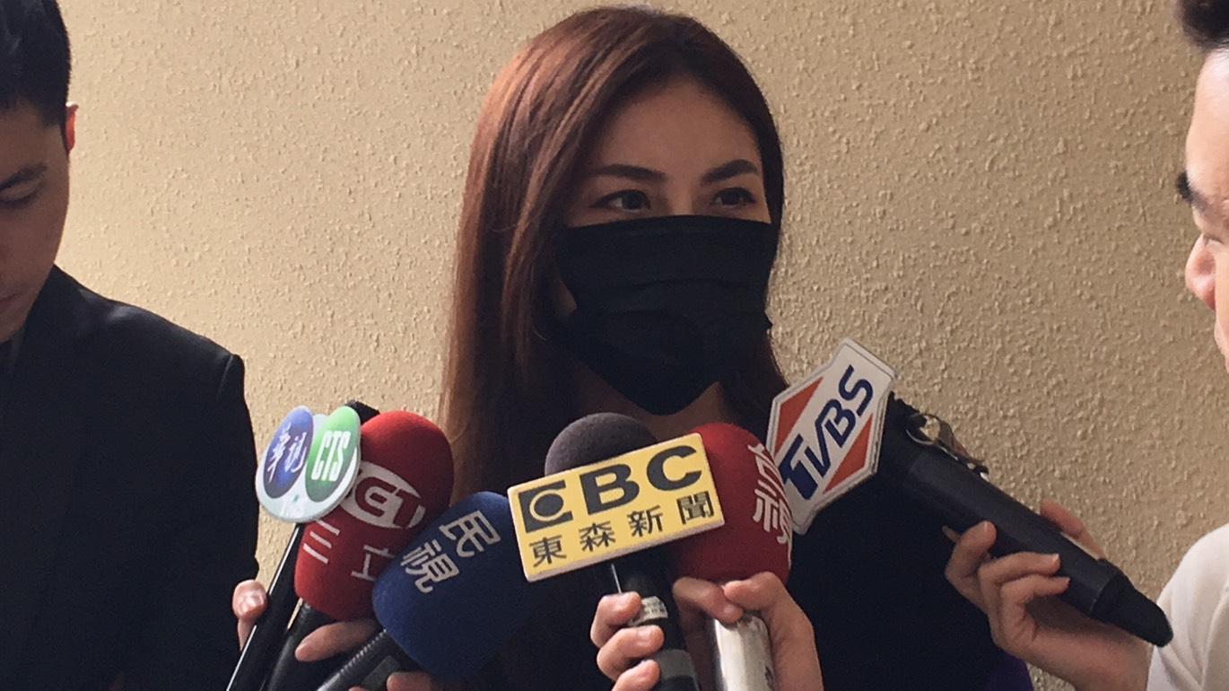受害人控訴林女行徑惡劣，偷走商品還拿走手機。（翻攝畫面）