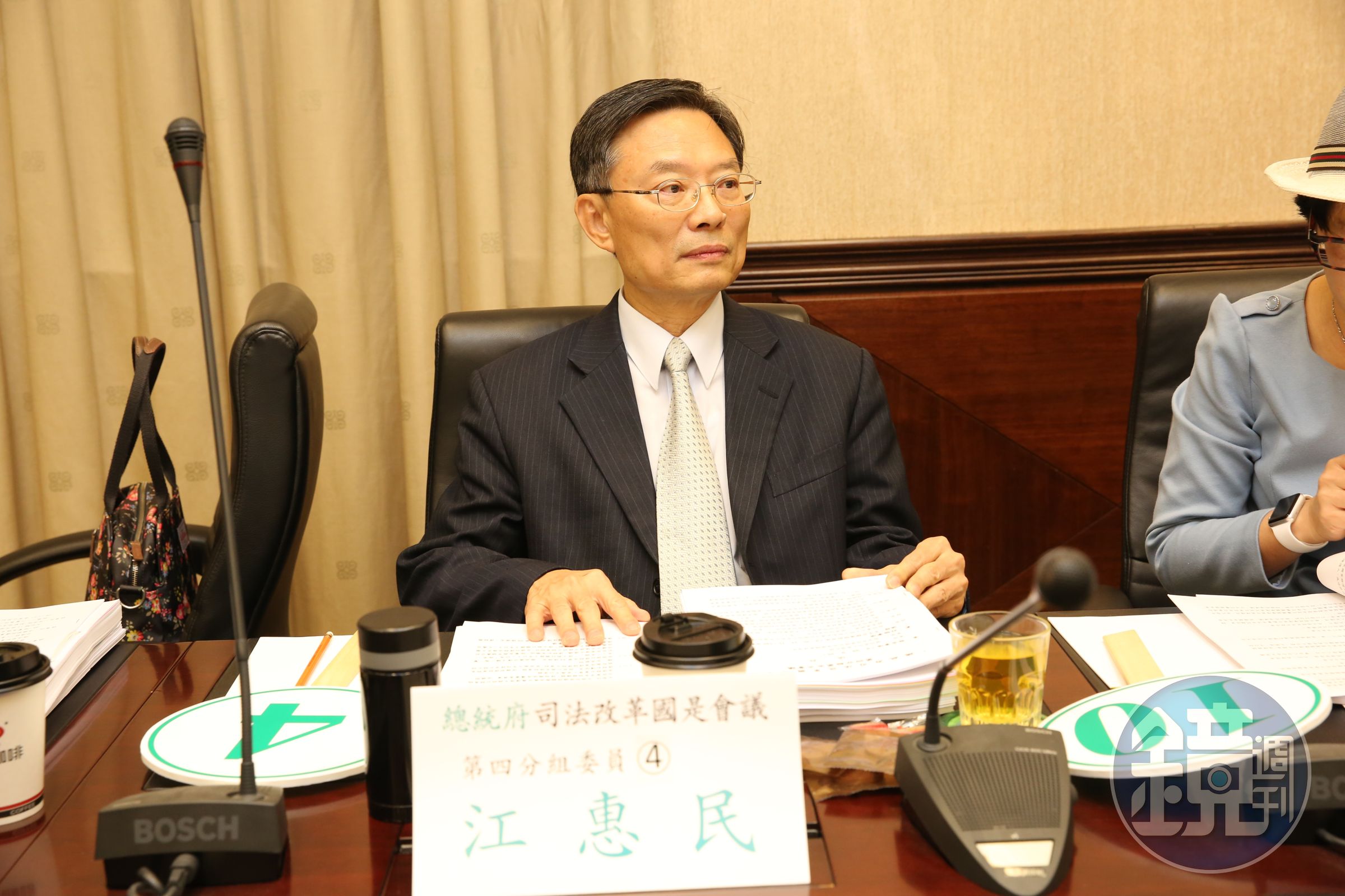 法務部今討論新派檢察長人事案，檢察總長江惠民一出手就電爆民選委員。