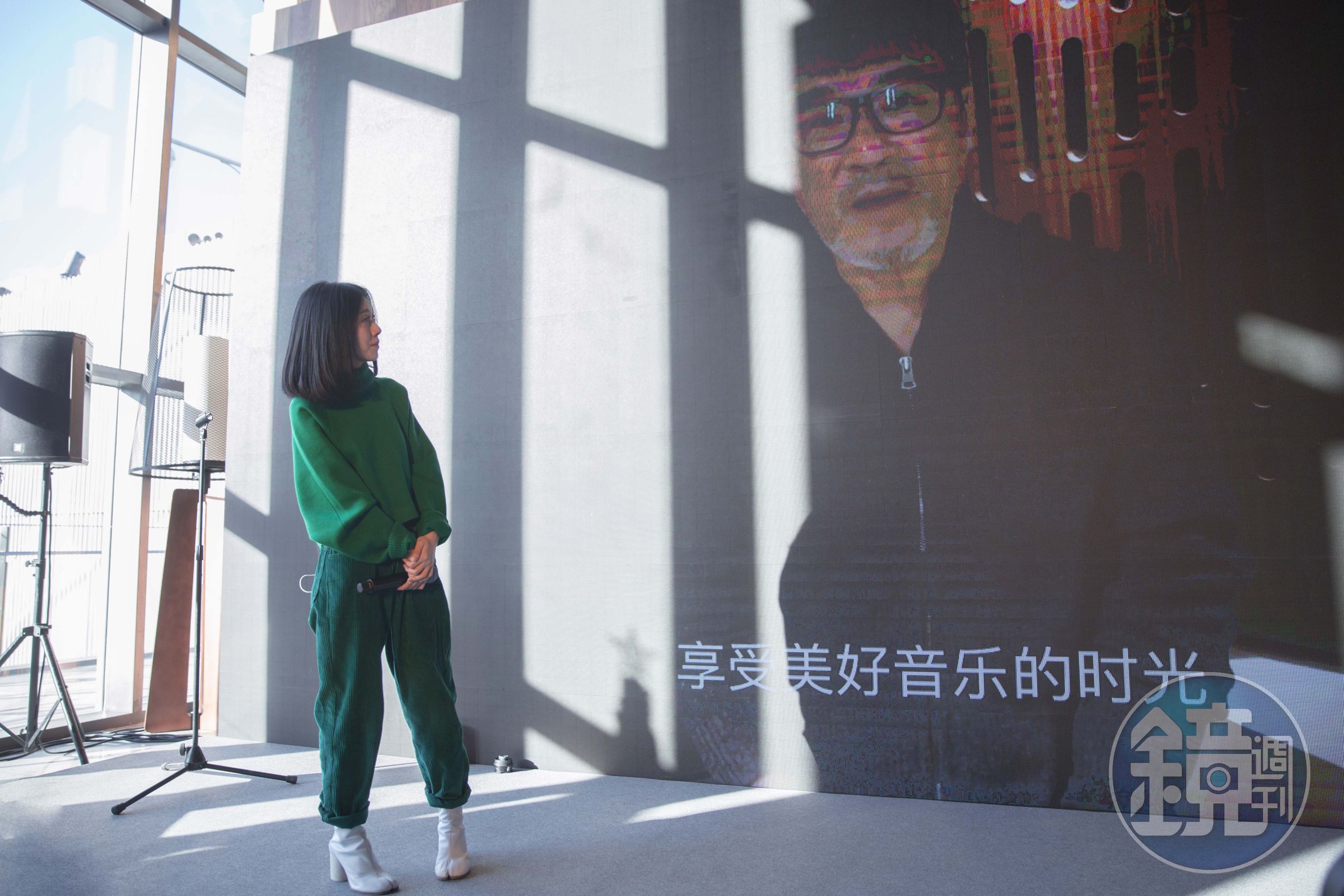 記者會播放恩師李宗盛的祝賀VCR，讓白安當場淚崩。（相信音樂提供）