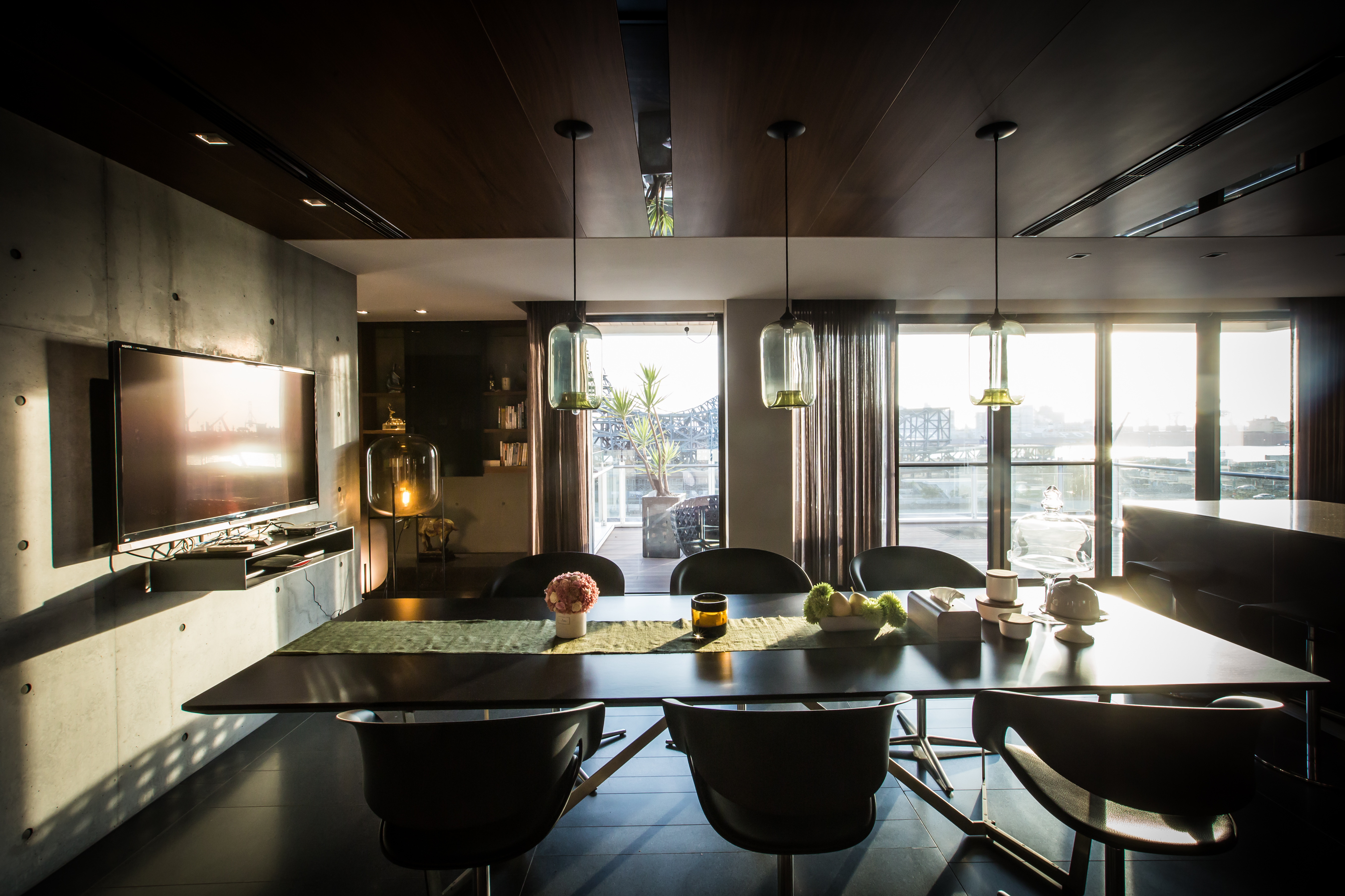 羅耕甫認為，復刻原廠家具，可能只學到他的型，但結構與力學重心是不對等。