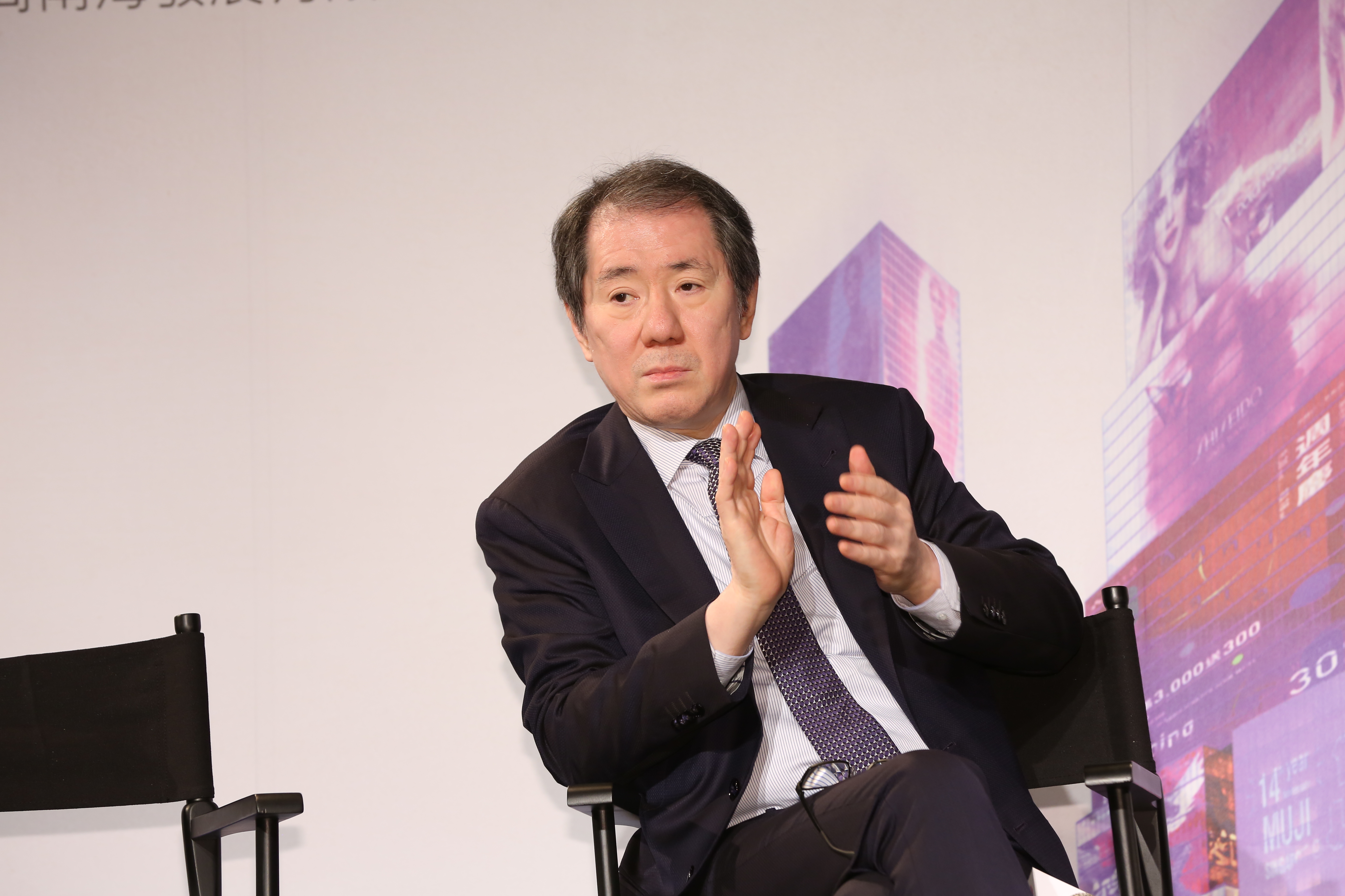 眾所矚目的台北雙子星標案剛剛開出價格標，由香港影視大亨于品海拿下該案。