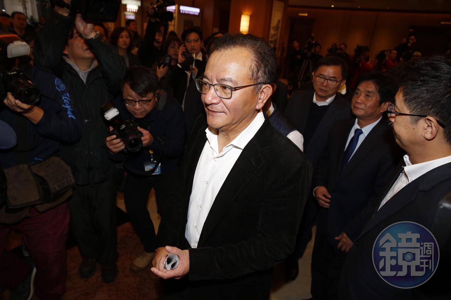 不少黨內立委到場聲援高志鵬，右起為蔡適應、吳琪銘、劉櫂豪。