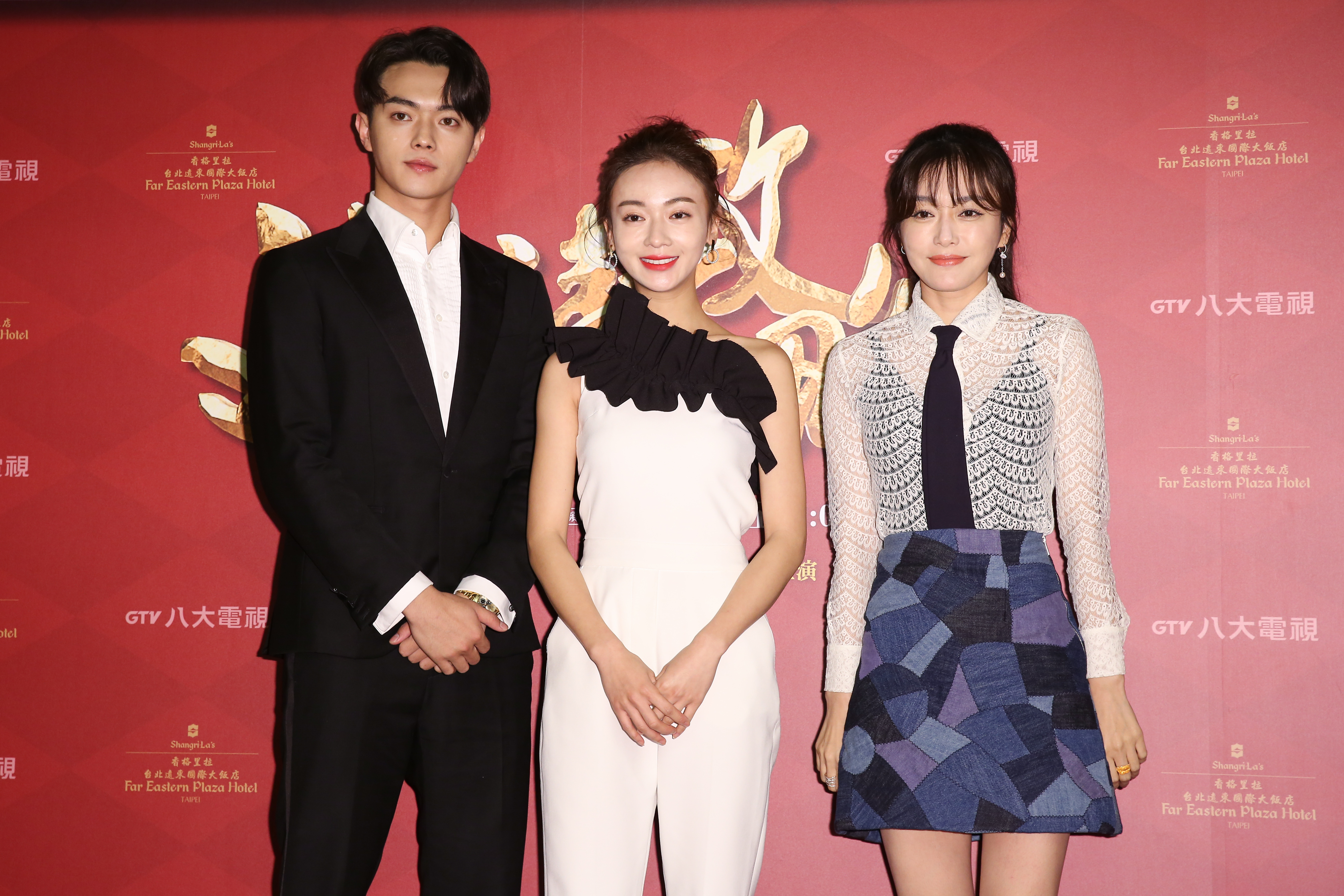《延禧攻略》台北見面會，主要演員許凱（左起）、吳謹言、秦嵐亮相。