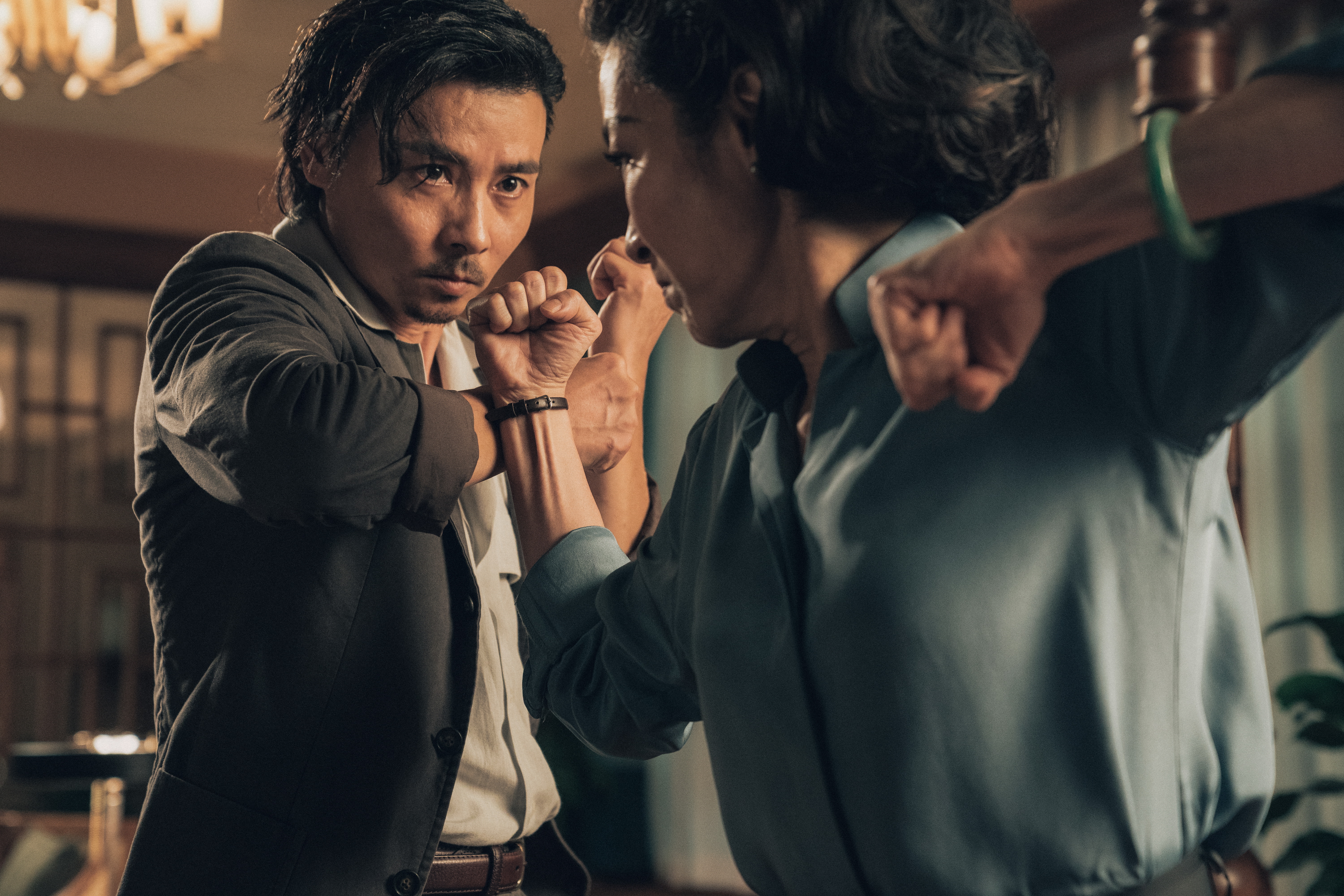 張晉（左）主演《葉問外傳:張天志》得天獨厚，有楊紫瓊（右）等國際巨星前來助陣，讓每場武打戲皆令粉絲期待，自小習武的張晉幕前幕後通吃，也是備受期待的功夫巨星接班人。（東方IC）