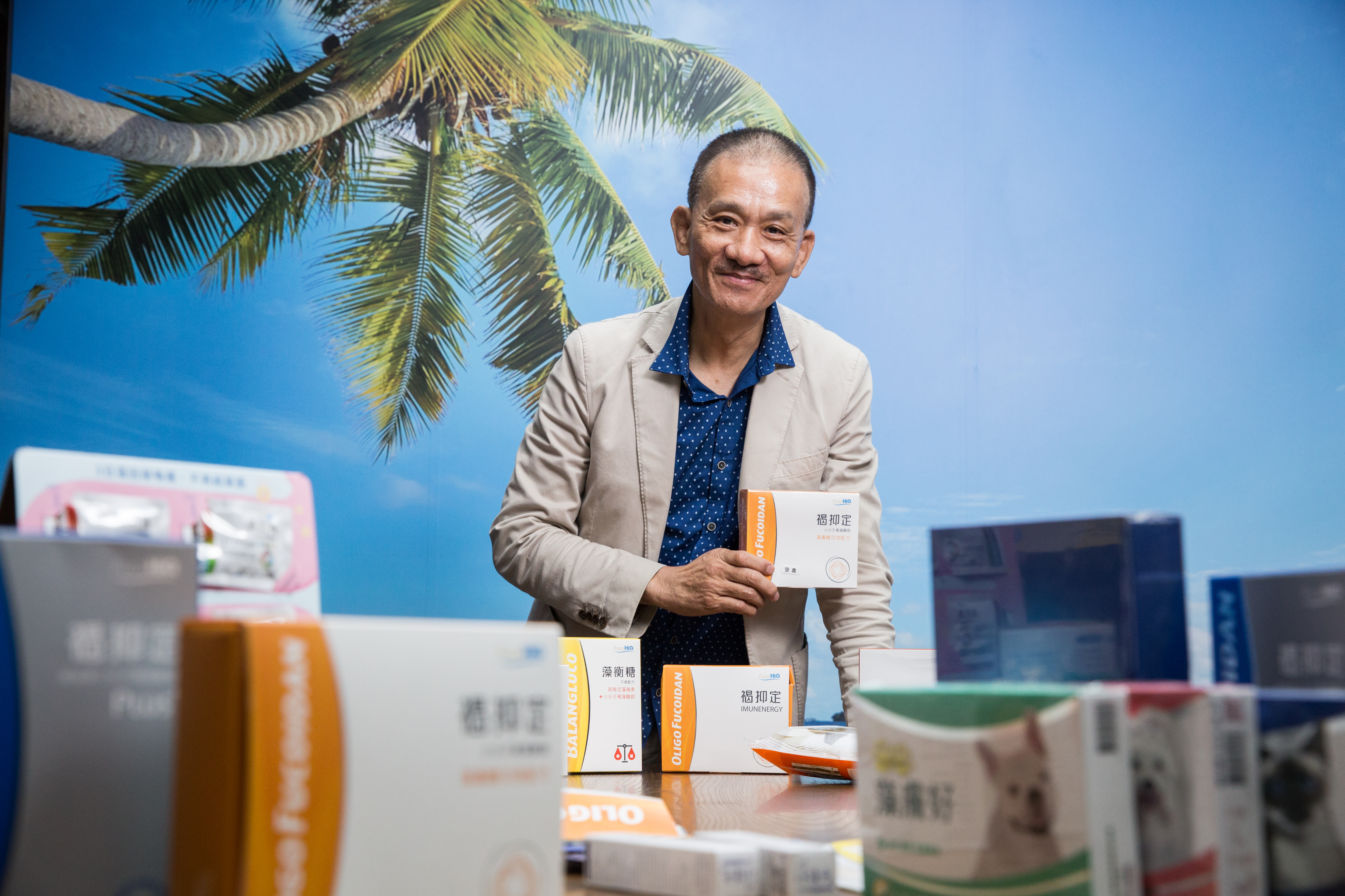 瀟灑洋派的張永聲，其實從小刻苦，但他沒自卑過，靠著超正向及意志力改變自己的人生。