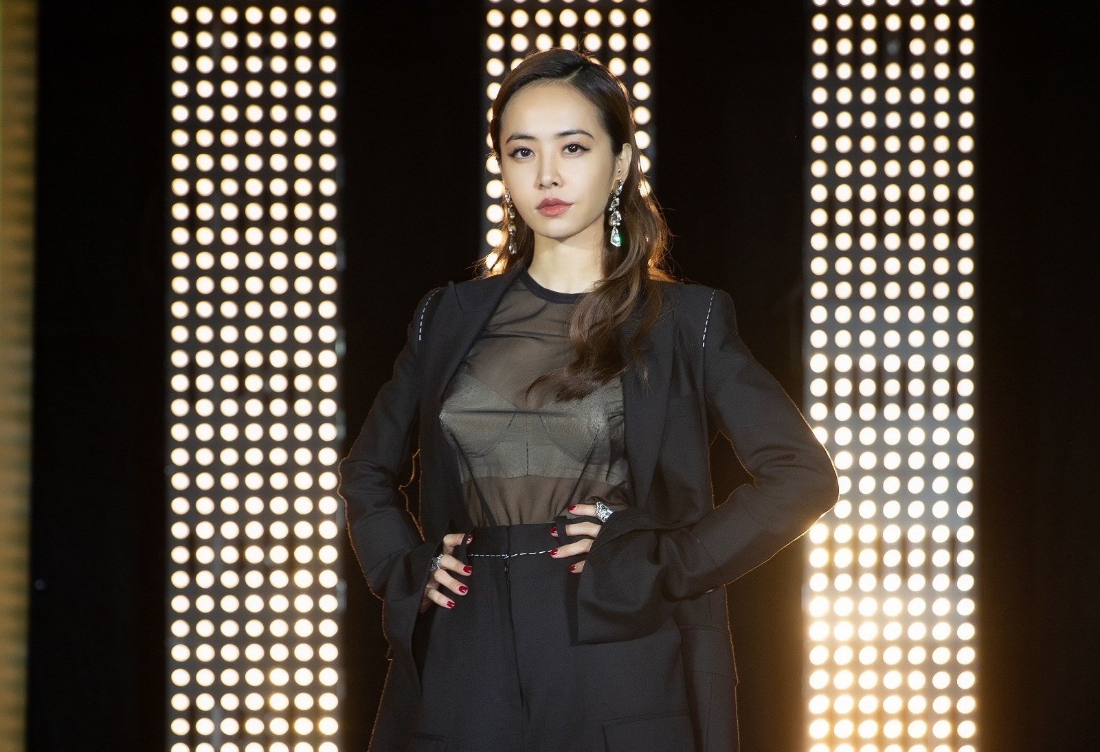 蔡依林新專輯秒登冠軍,〈怪美的〉一首歌拿下兩個名次也是難得一見。(索尼唱片提供)