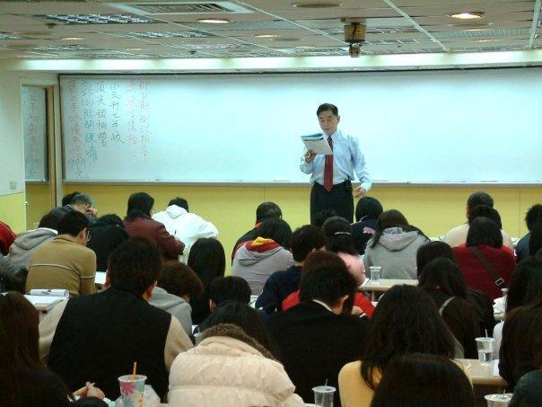 高國華因婚外喇舌爆紅之後就是非不斷。（翻攝高國華臉書）