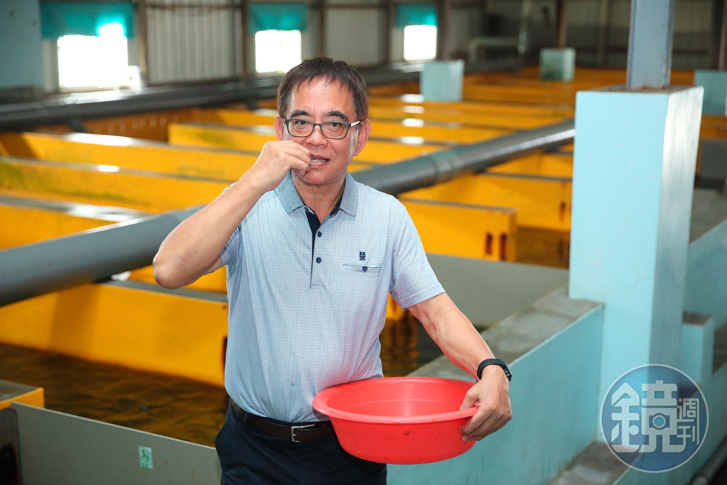 謝清輝說東星斑吃的特製魚餌，人也可以吃。