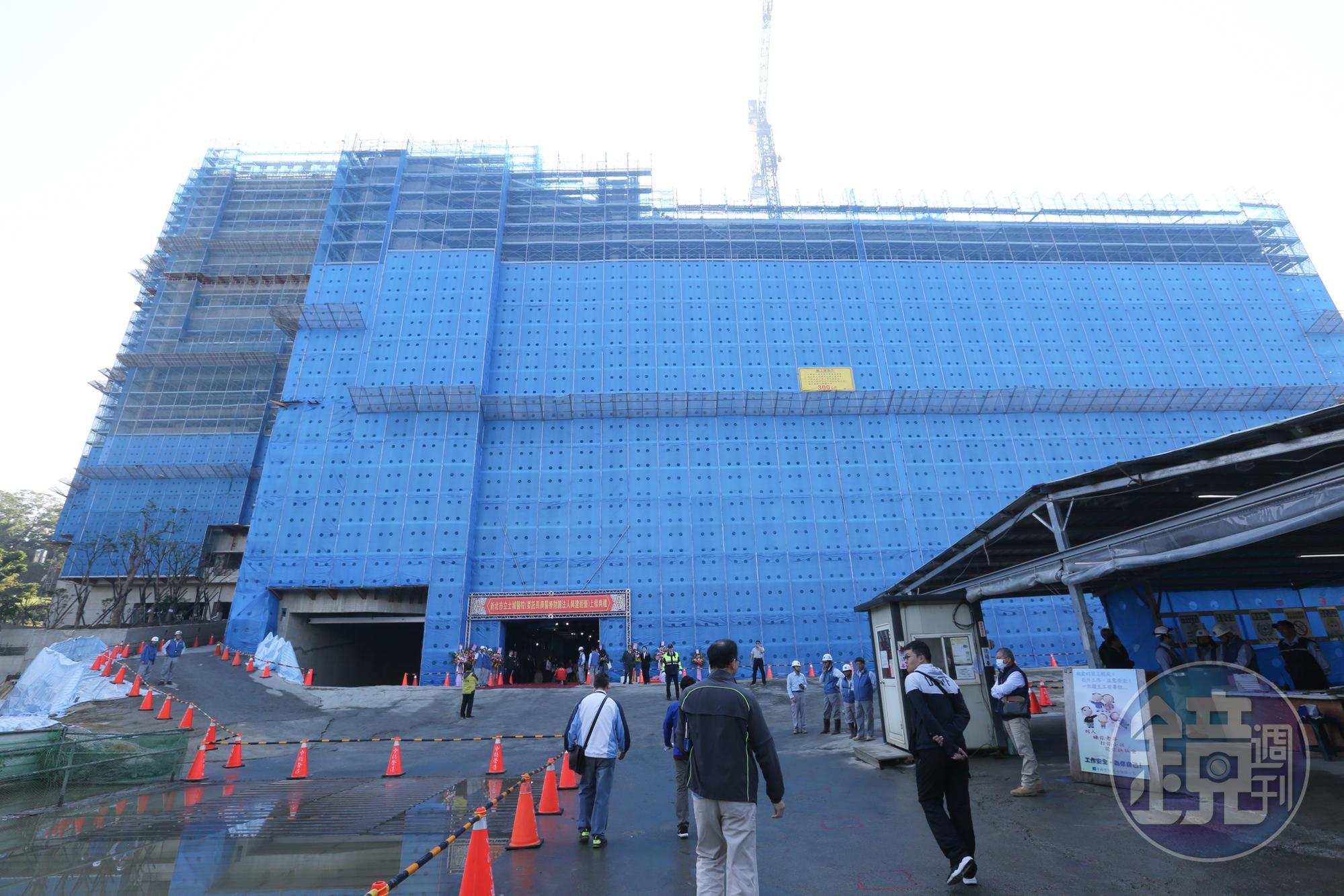 由長庚營運的新北市立土城醫院。