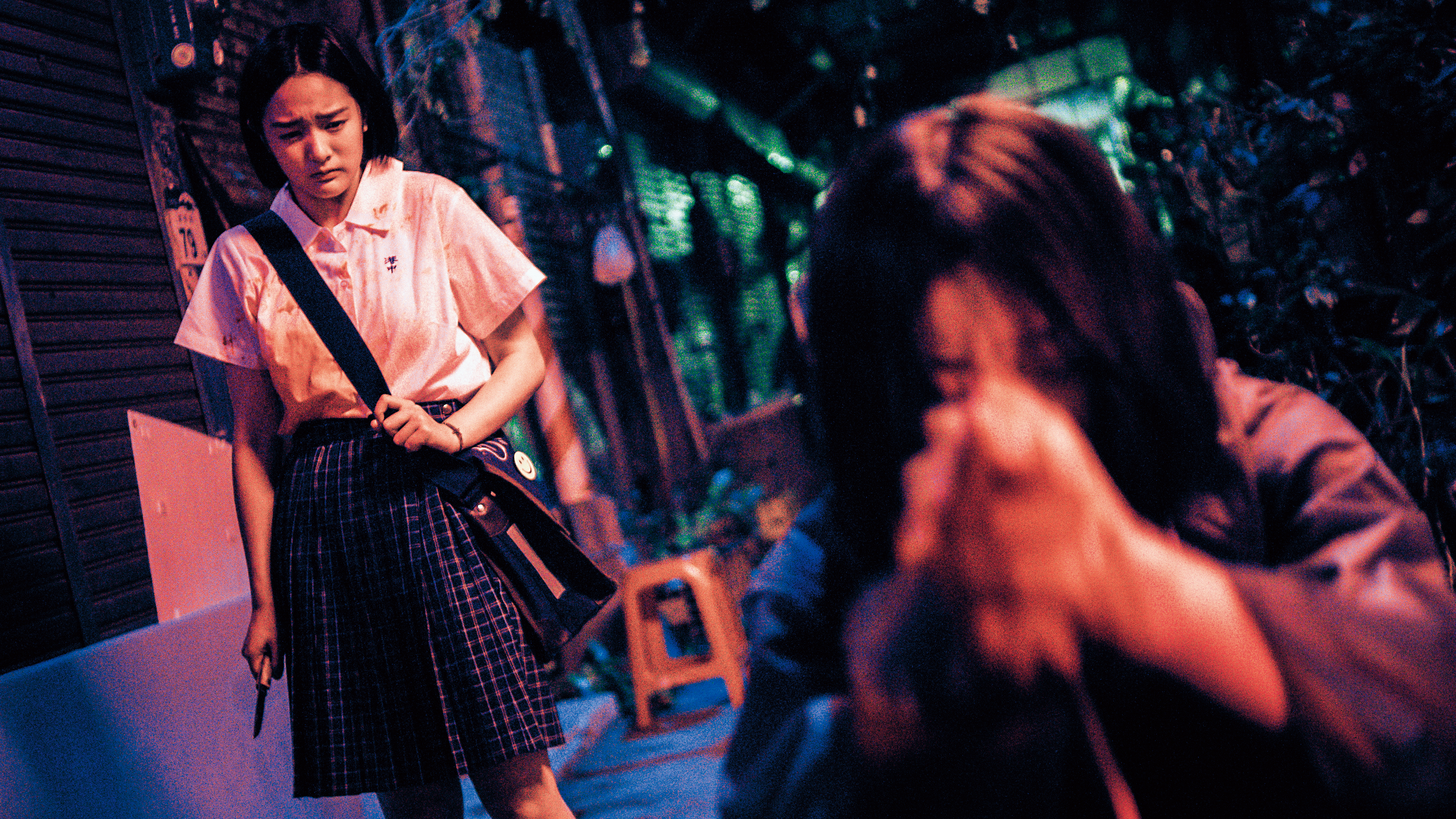 王淨（左）參演懸疑片《靈佔》，在不同類型片中嘗試新的演出。（公視提供）