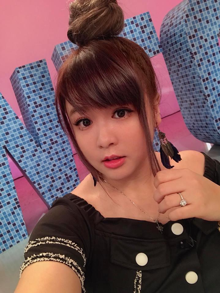 張芯瑜出道以來都跟體重奮戰，還曾被男友嗆：「那麼胖還吃消夜。」超傷人。 （翻攝張芯瑜臉書）