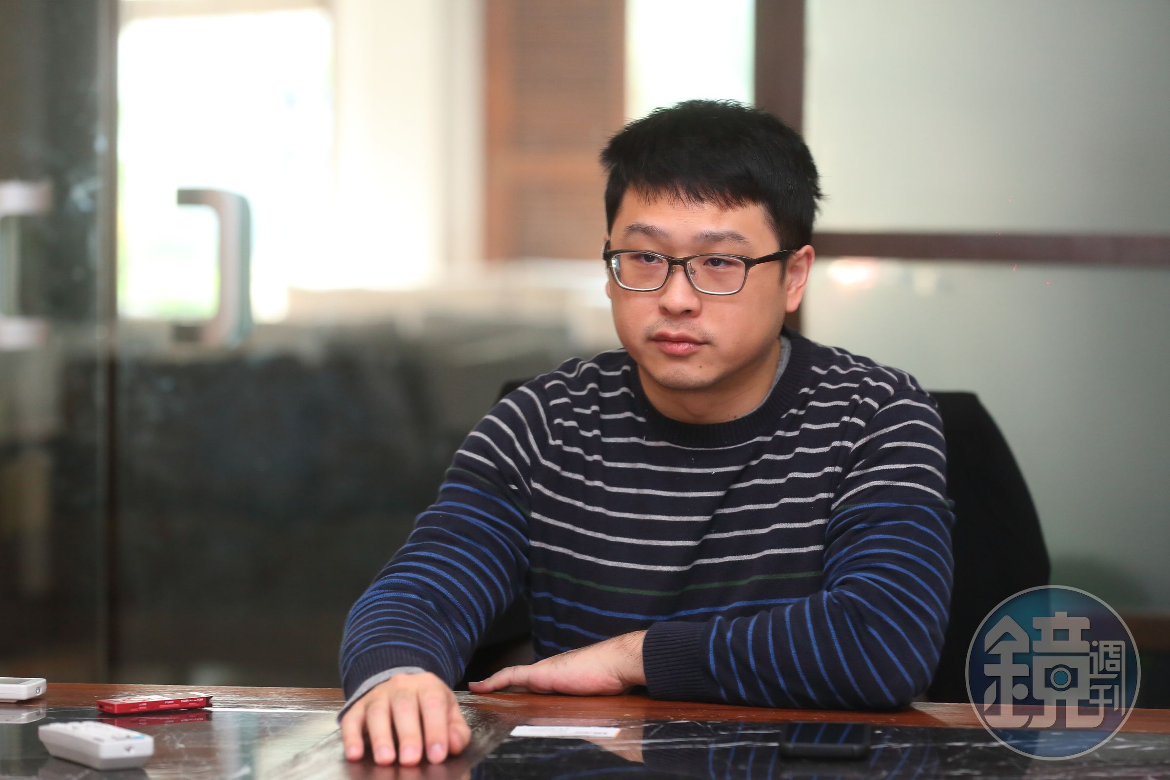 商億副總經理謝明運剛進公司時月薪只有8,000多元，他坦言剛開始也會氣，但明白父親希望他靠實力升遷。
