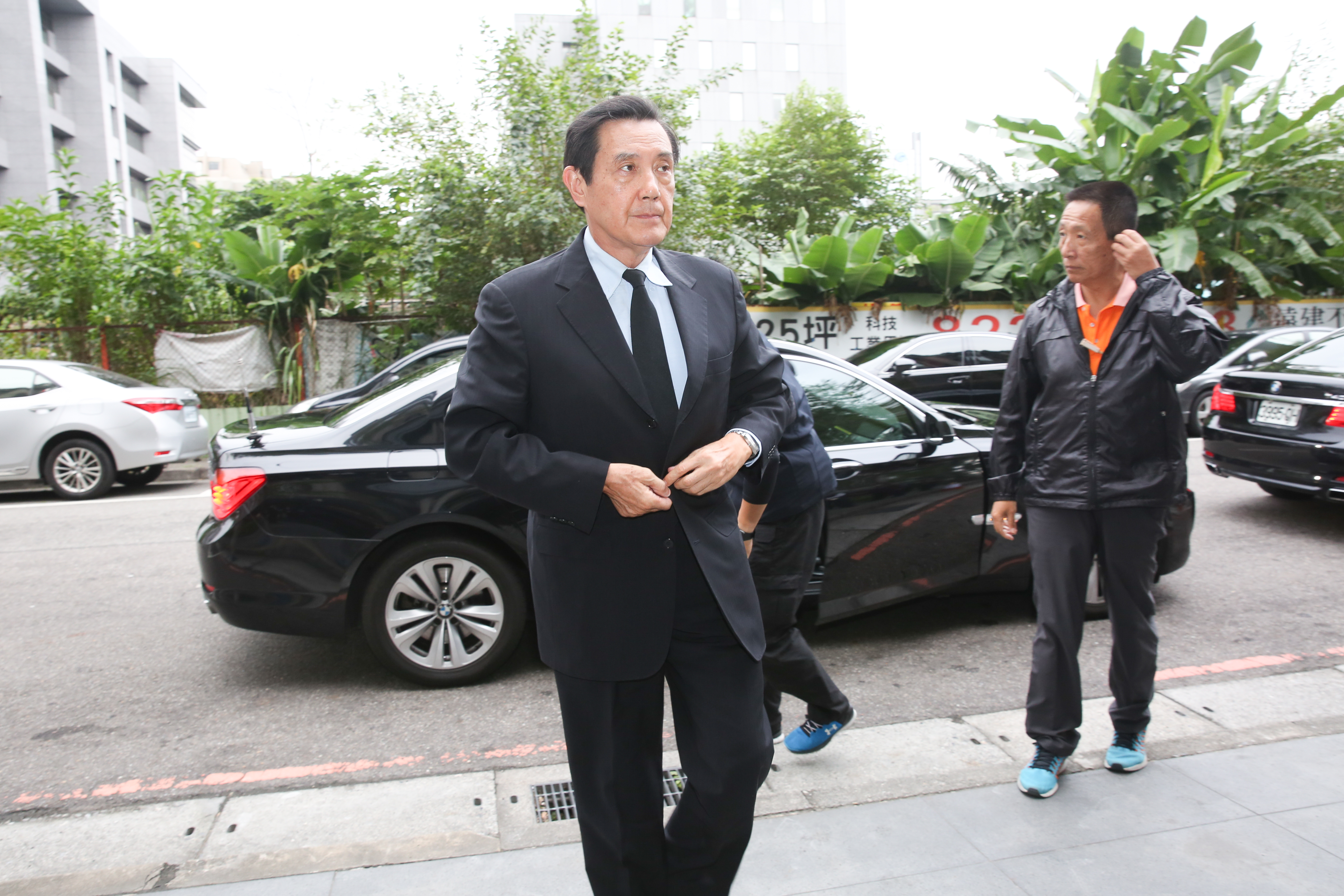 最高法院撤銷馬英九洩密案有罪，並說明「司法關說」的定義。