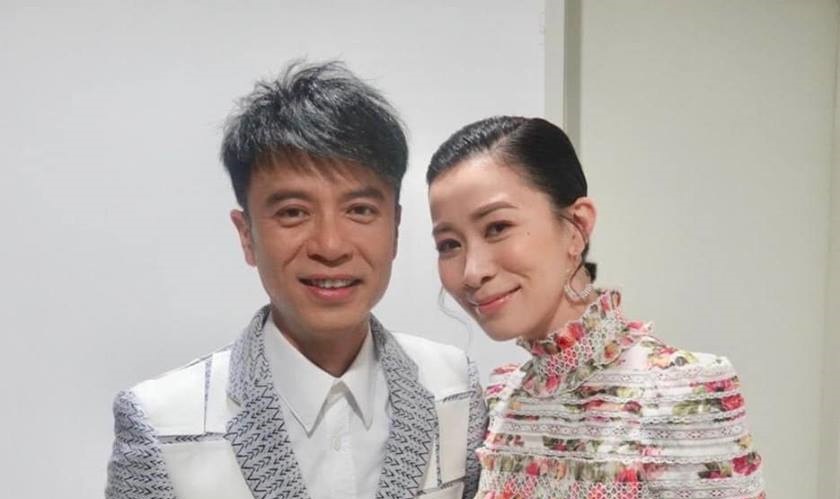 佘詩曼跟李克勤12年前曾合作電影《美女食神》，如今一個是影視天后，一個是歌壇天王。（佘詩曼微博）