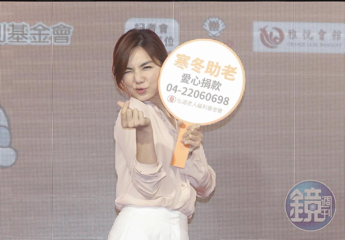 請出張承中代為與華研談判,Ella表示因為與阿中熟稔,一直保持友好關係。