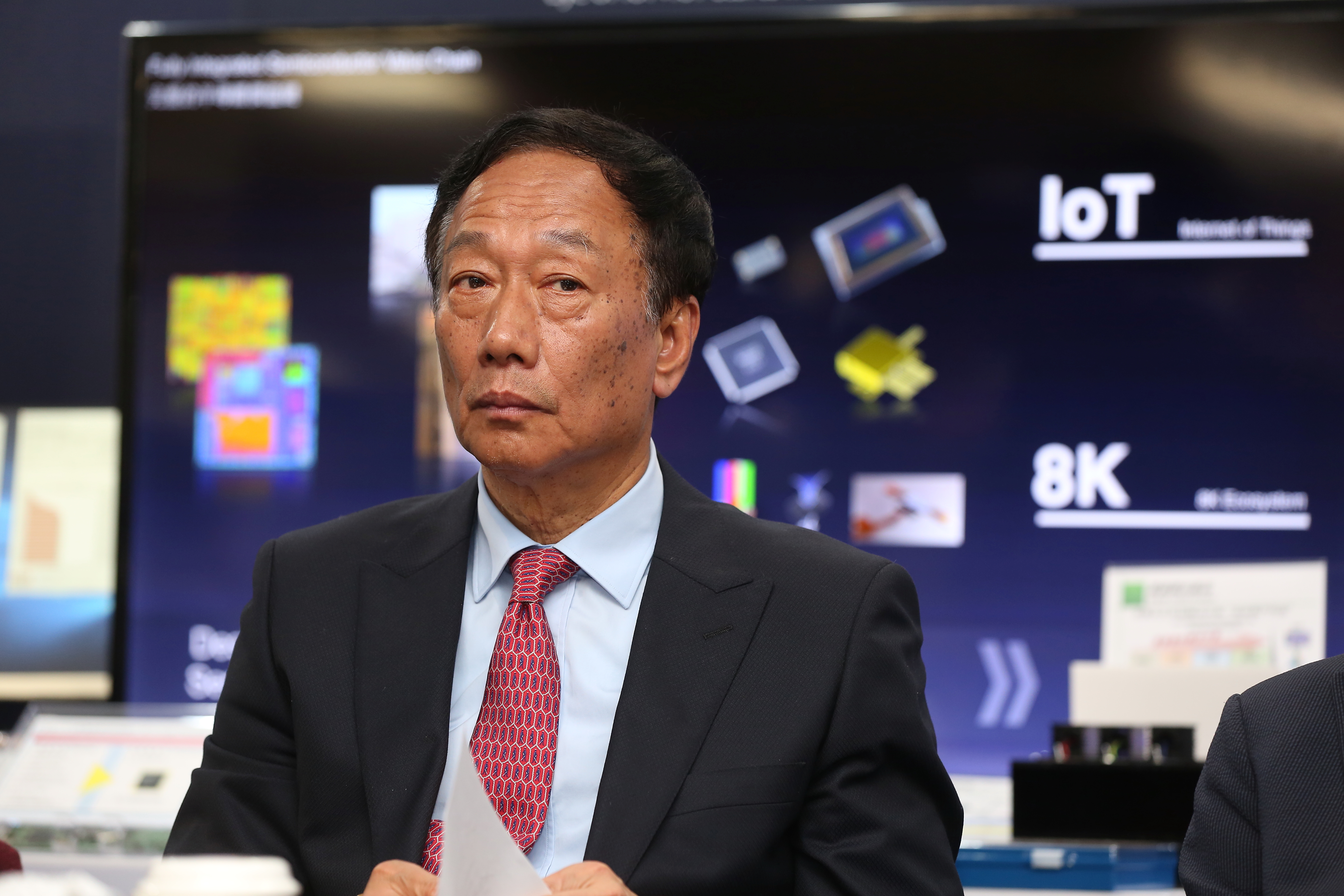 鴻海集團董事長郭台銘去年身價大縮水，痛失台灣首富寶座。