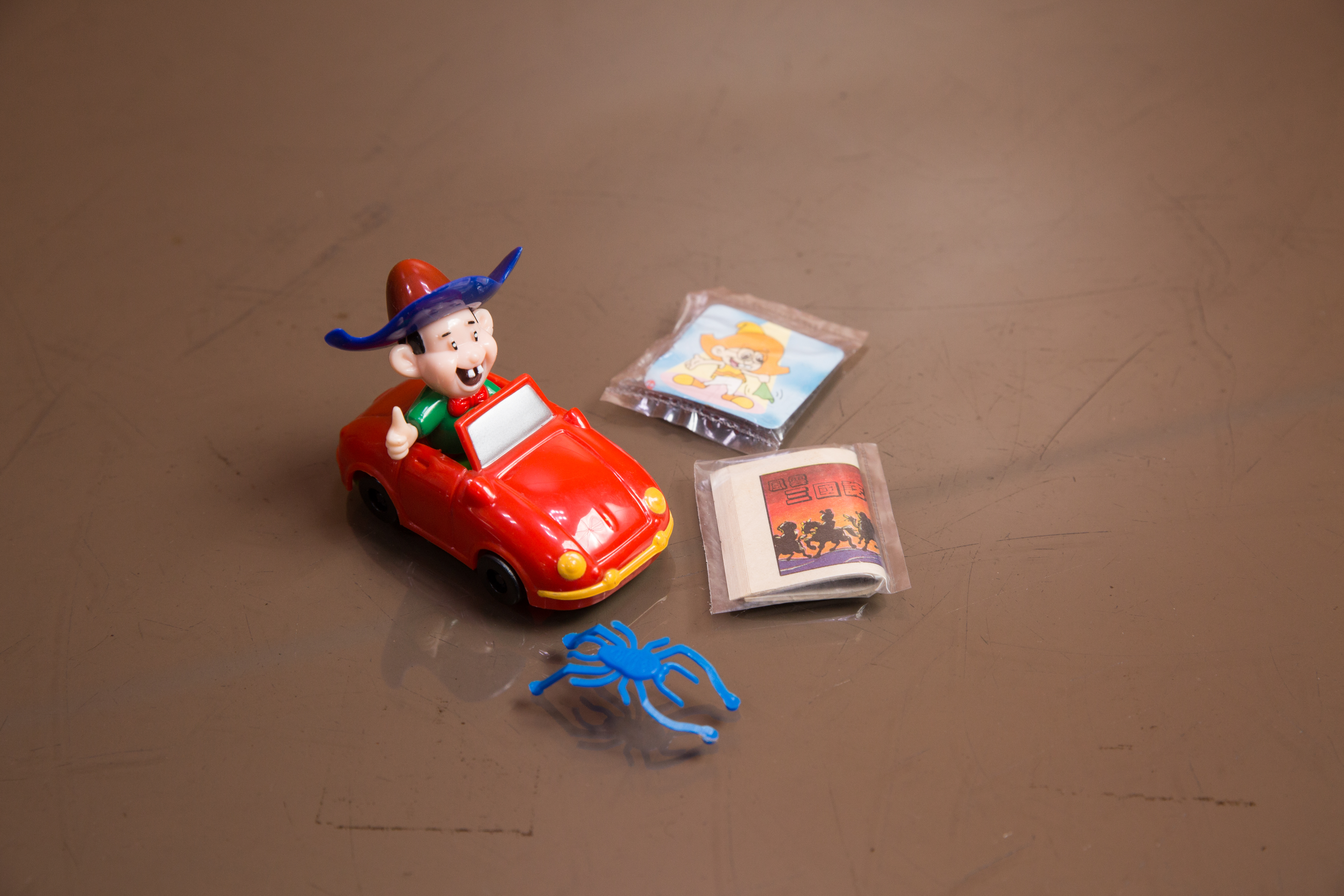 乖乖首開零食附贈玩具先例，車、漫畫都曾引起風潮。