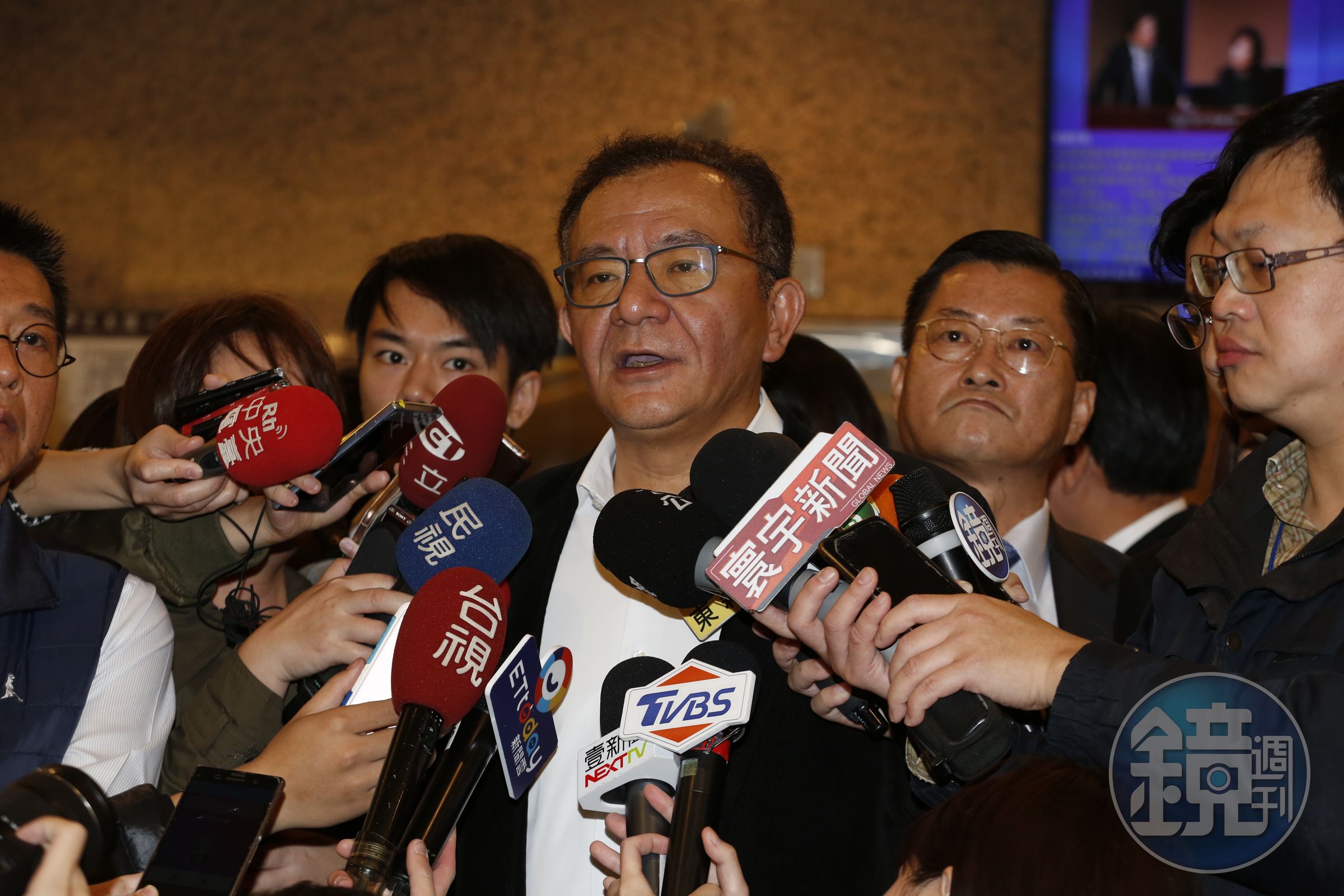 民進黨立委高志鵬前國會助理姚糧鈿12年前涉嫌貪汙案，遭判4年6個月，原本上週應到案，但他遞狀聲請暫緩執行。