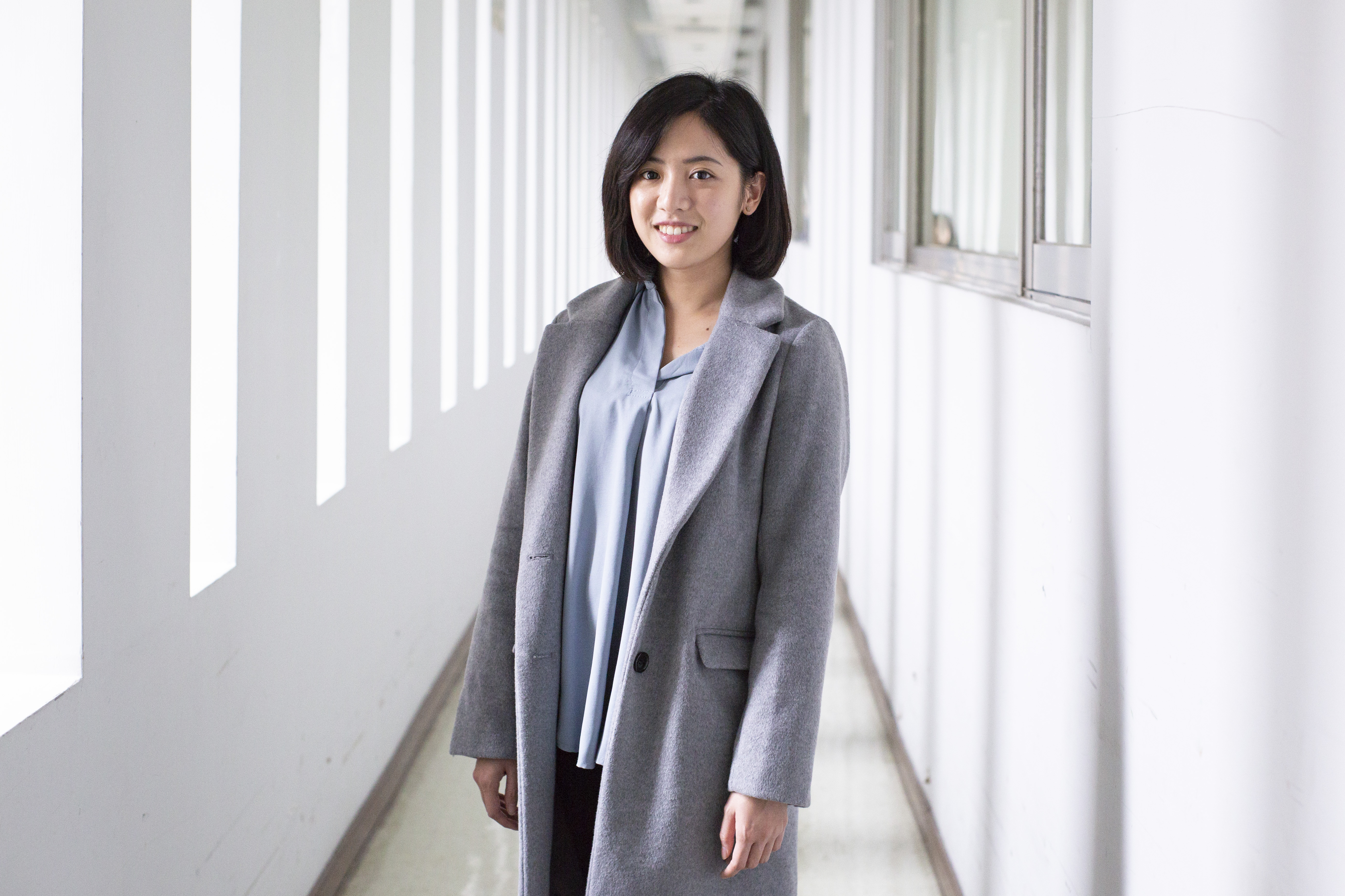 黃瀞瑩最早是跑市府線的記者，活動大多在市府四樓，現在升任台北市副發言人，常常經過這個12樓的通道。