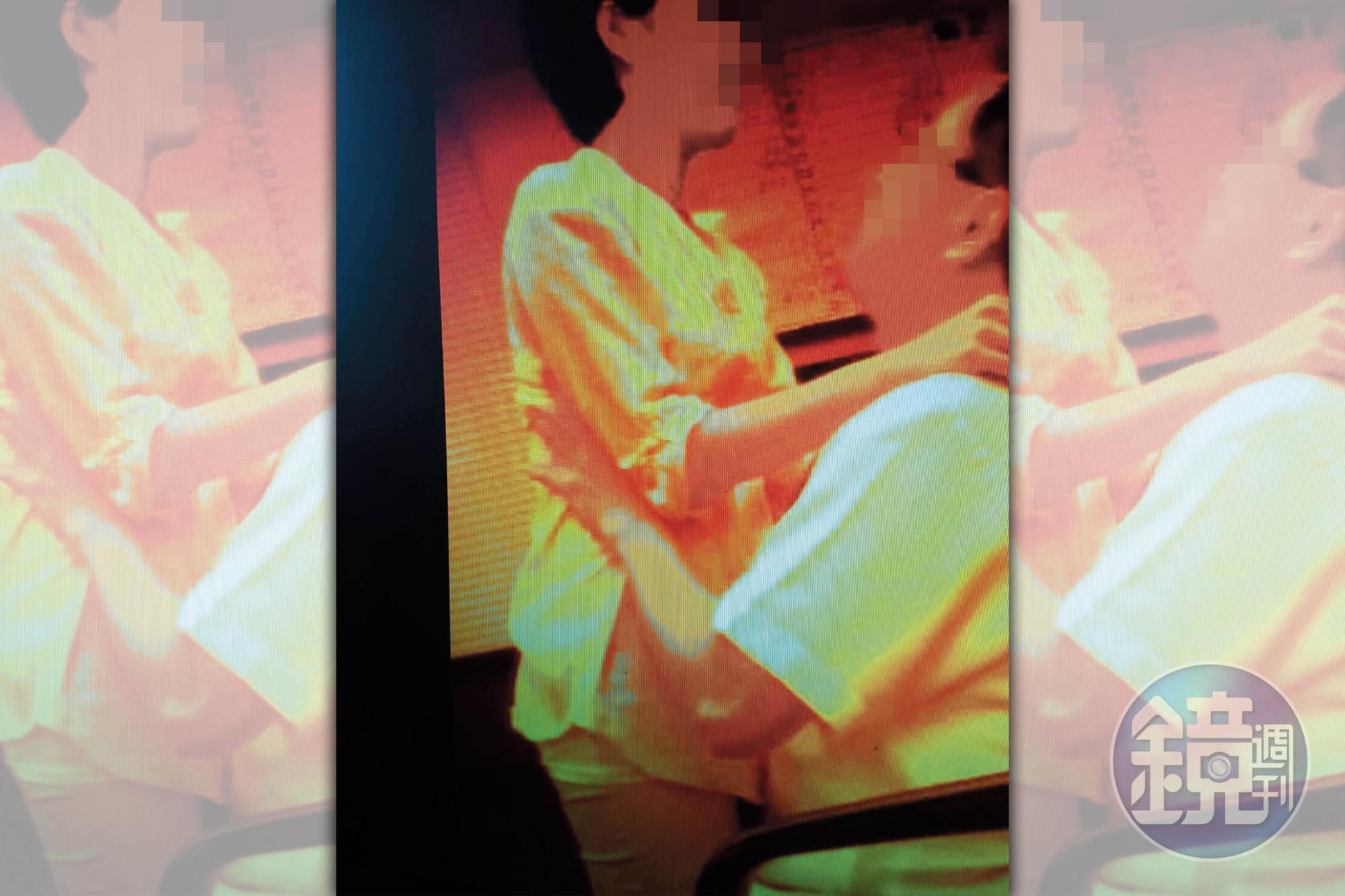 性愛光碟曝光後，元配才知道原來在診所上班的何女也是她老公的情婦。（讀者提供）