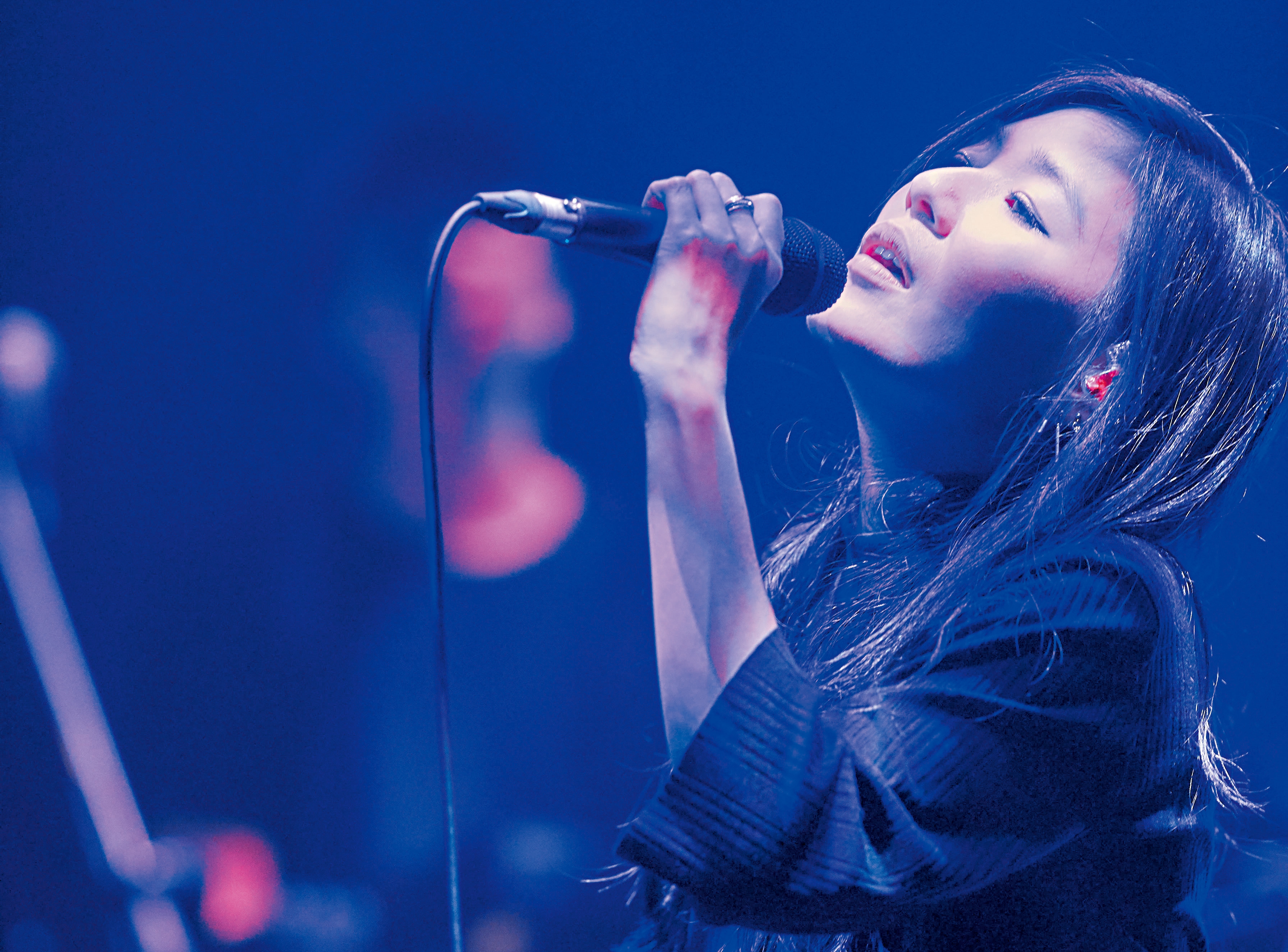 本名焦安溥的張懸睽違3年再傳出新戀情，而且跟3年前一樣，又是在哈菸的時候被目擊。（聯成娛樂提供）