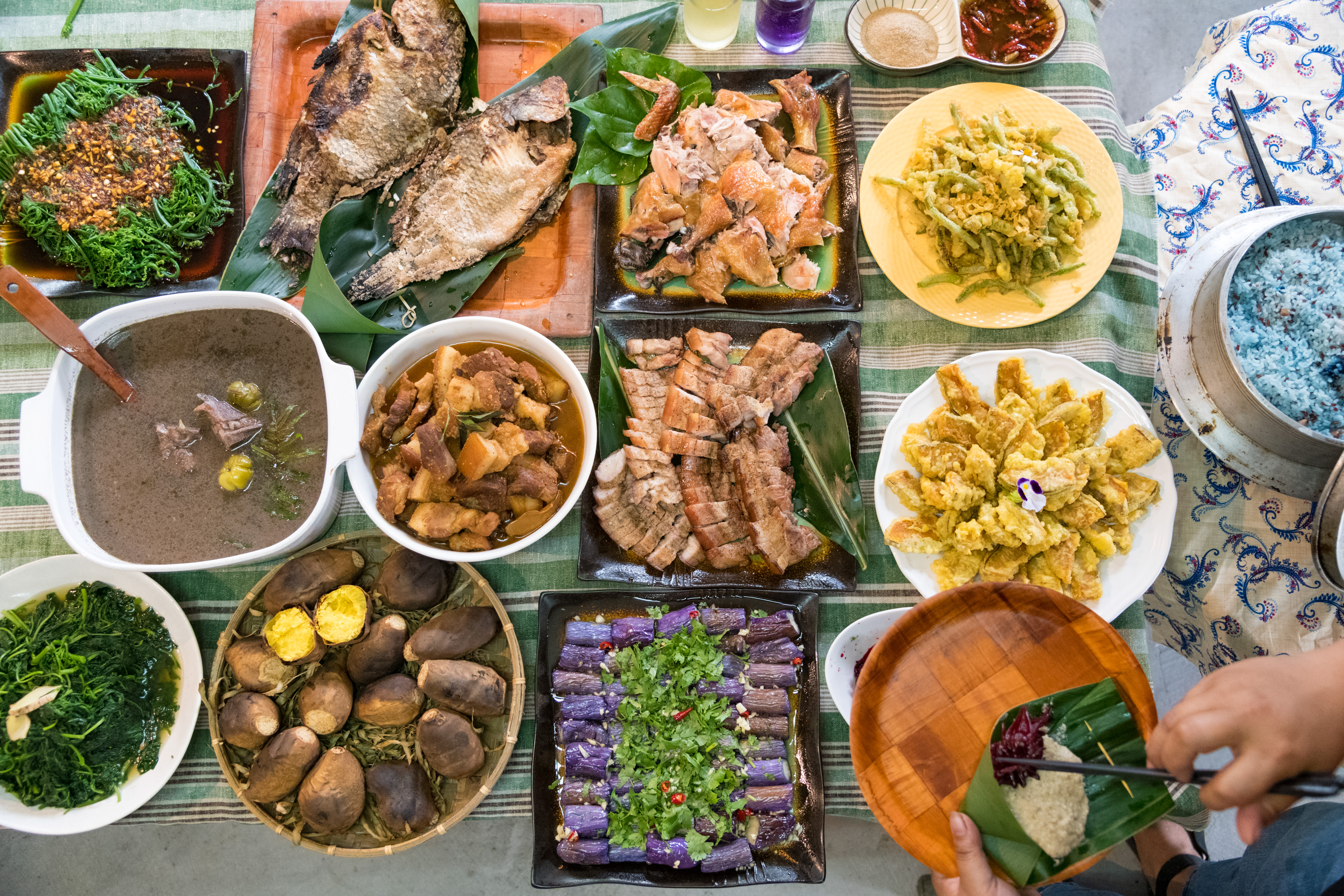 部落風味大餐呈現美好的大地滋味。