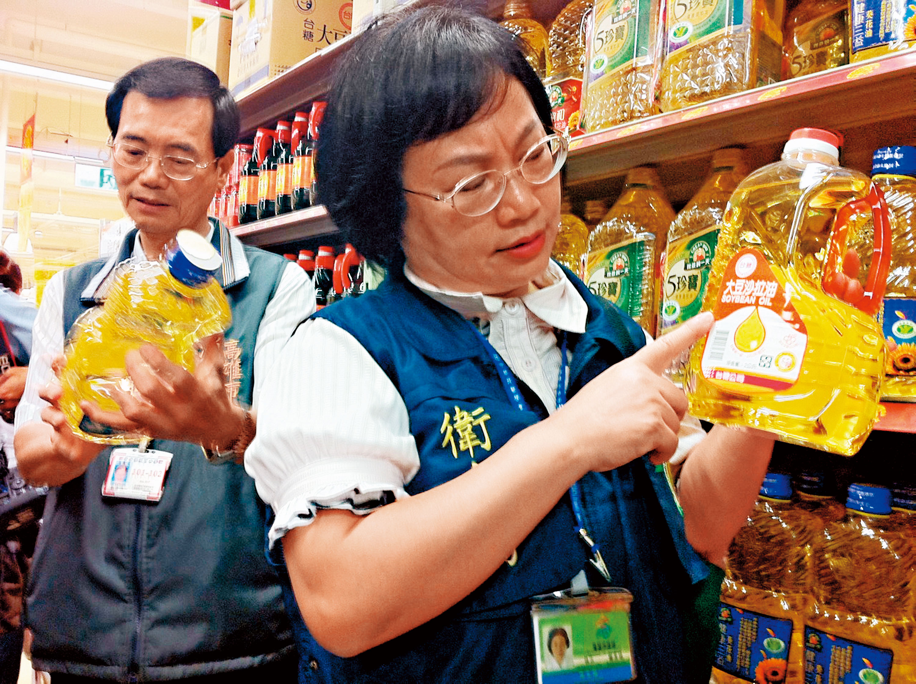 越南媒體針對頂新案報導，澄清2014年銷售至台灣的油品，並不是台灣法院認定的髒油。（中央社）