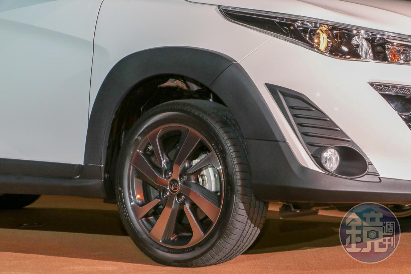 YARIS Crossover離地高度210mm,並同步換上了運動化懸吊。