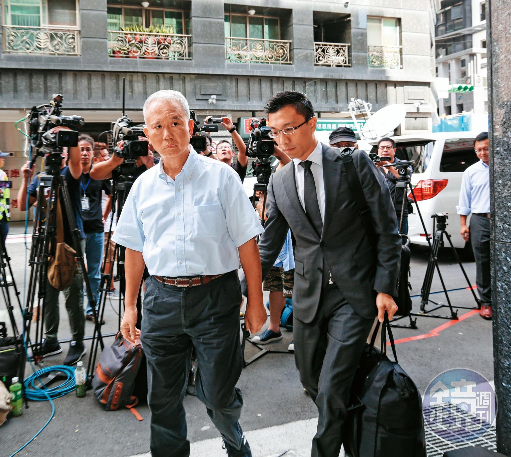 頂新公司前董事長魏應充（左）因頂新油品案遭二審判有罪，如今外媒披露新證據，有利魏的訴訟。