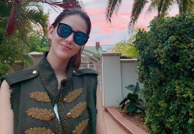 昆凌與老公都愛看NBA，因為幫Curry拉票，Curry還親自tag她表示：希望可以在球場上見到她。（圖取自昆凌臉書）