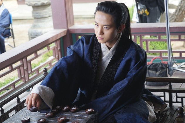 鄭惟安在《與神同行：最終審判》演出年輕的江林公子，受到注目。（網路圖片）