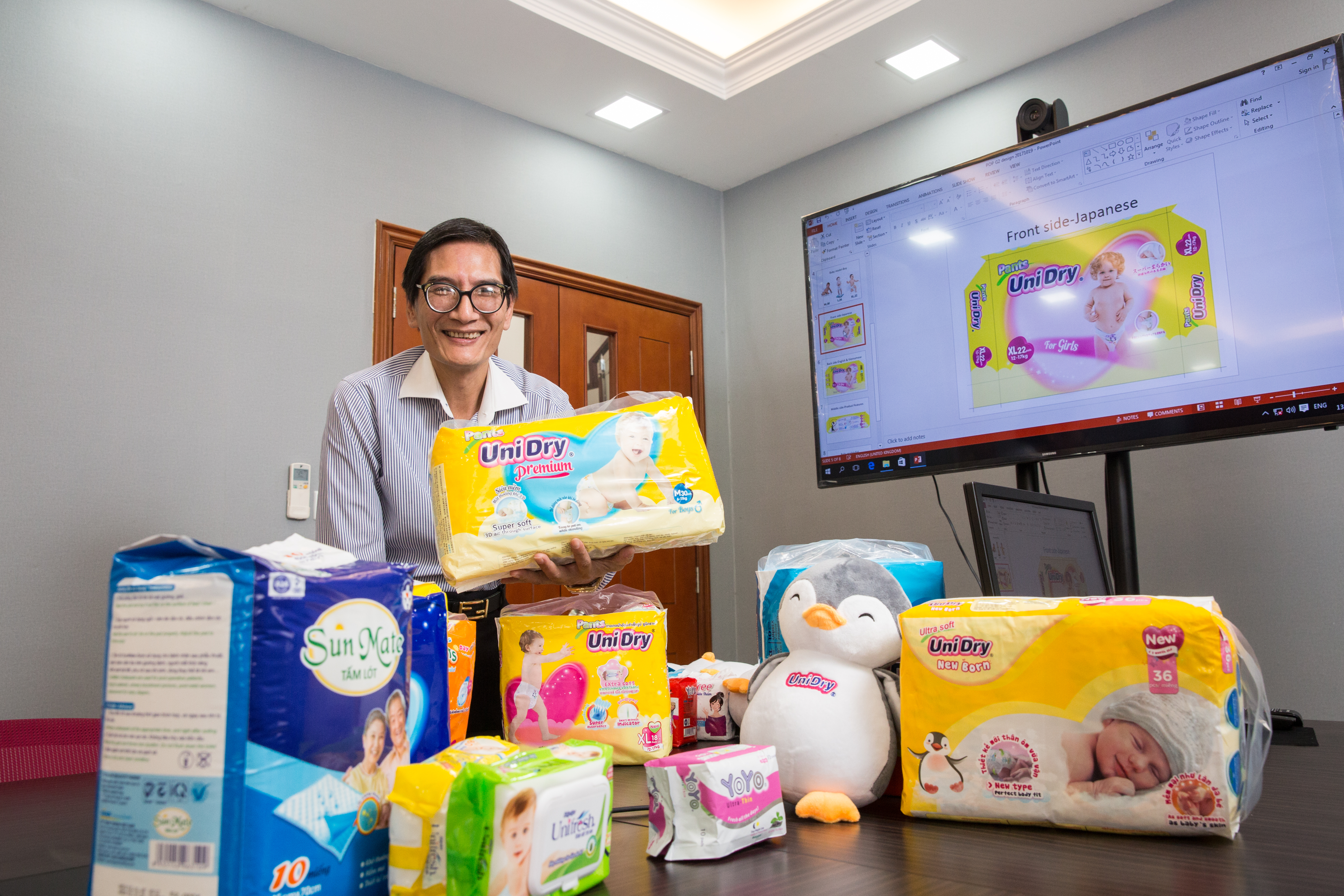 戴朝榮以鄉村包圍城市的戰略推廣品牌，去年全年營收上看17.3億元。