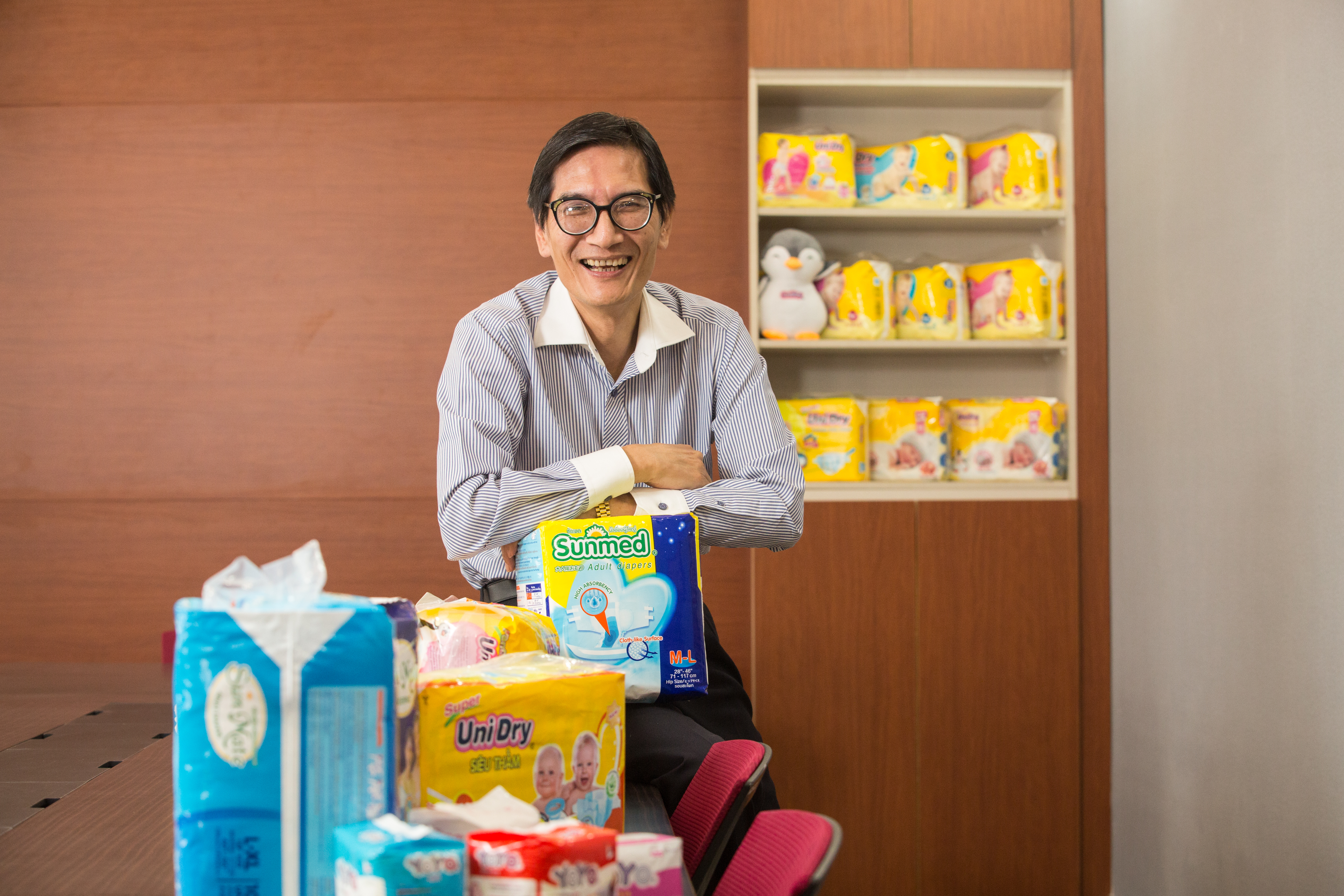 戴朝榮把行銷戰當選戰打，地區型的傳統柑仔店就是他的樁腳。