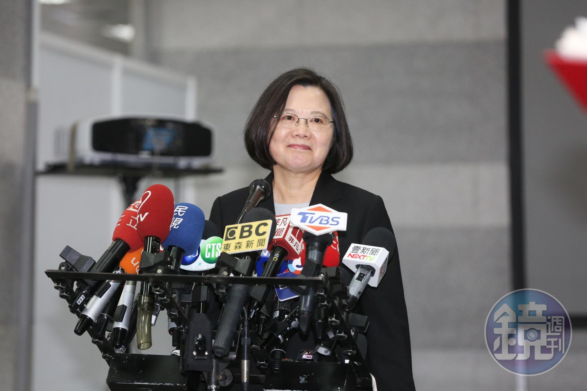 總統蔡英文近日強勢回應中國國家主席習近平「台灣不接受一國兩制」，有支持者稱她為「辣台妹」。