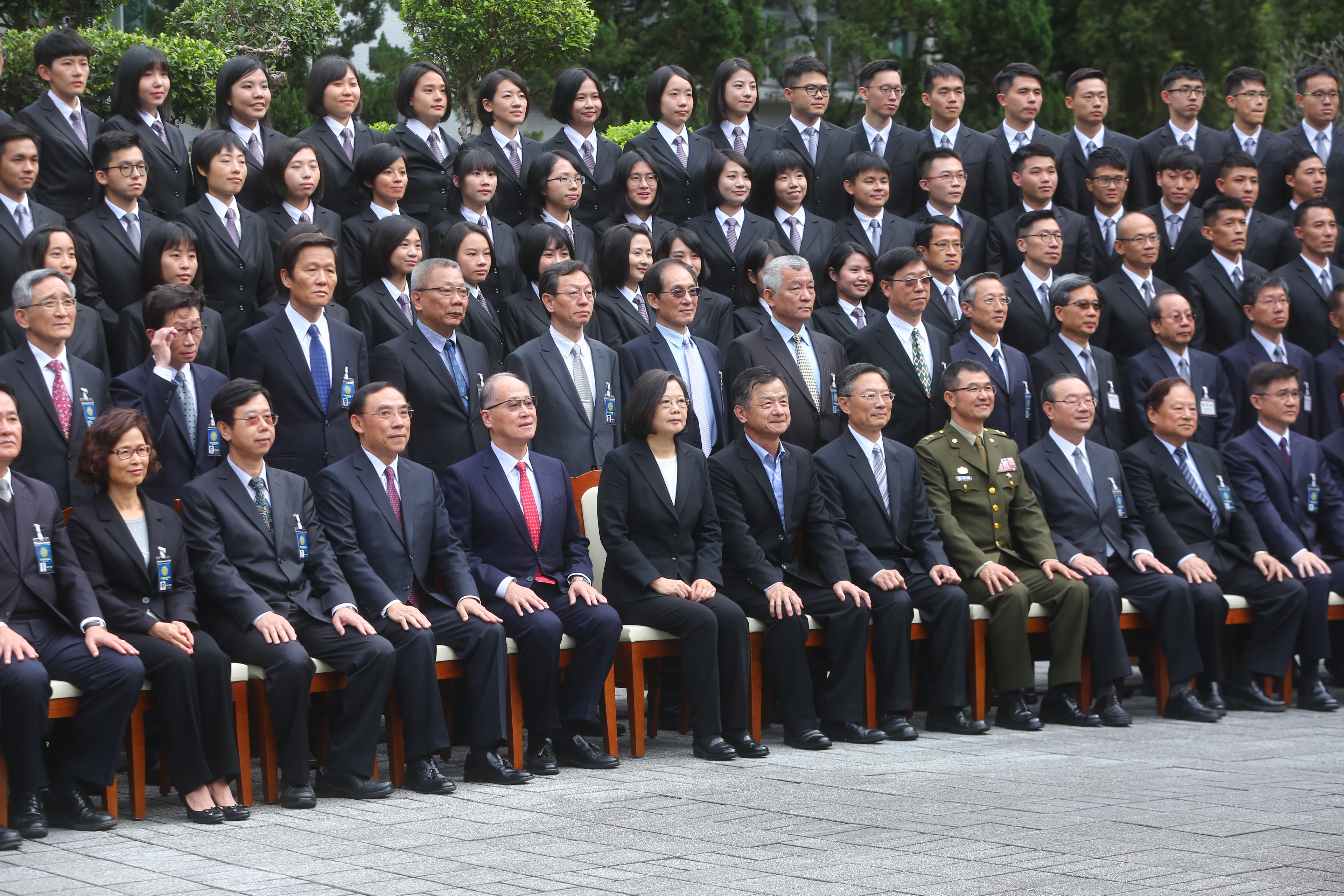 調查局強調，這60名學員順利結訓，為調查局注入新血，共同擔負起維護國家安全、打擊重大犯罪的使命。
