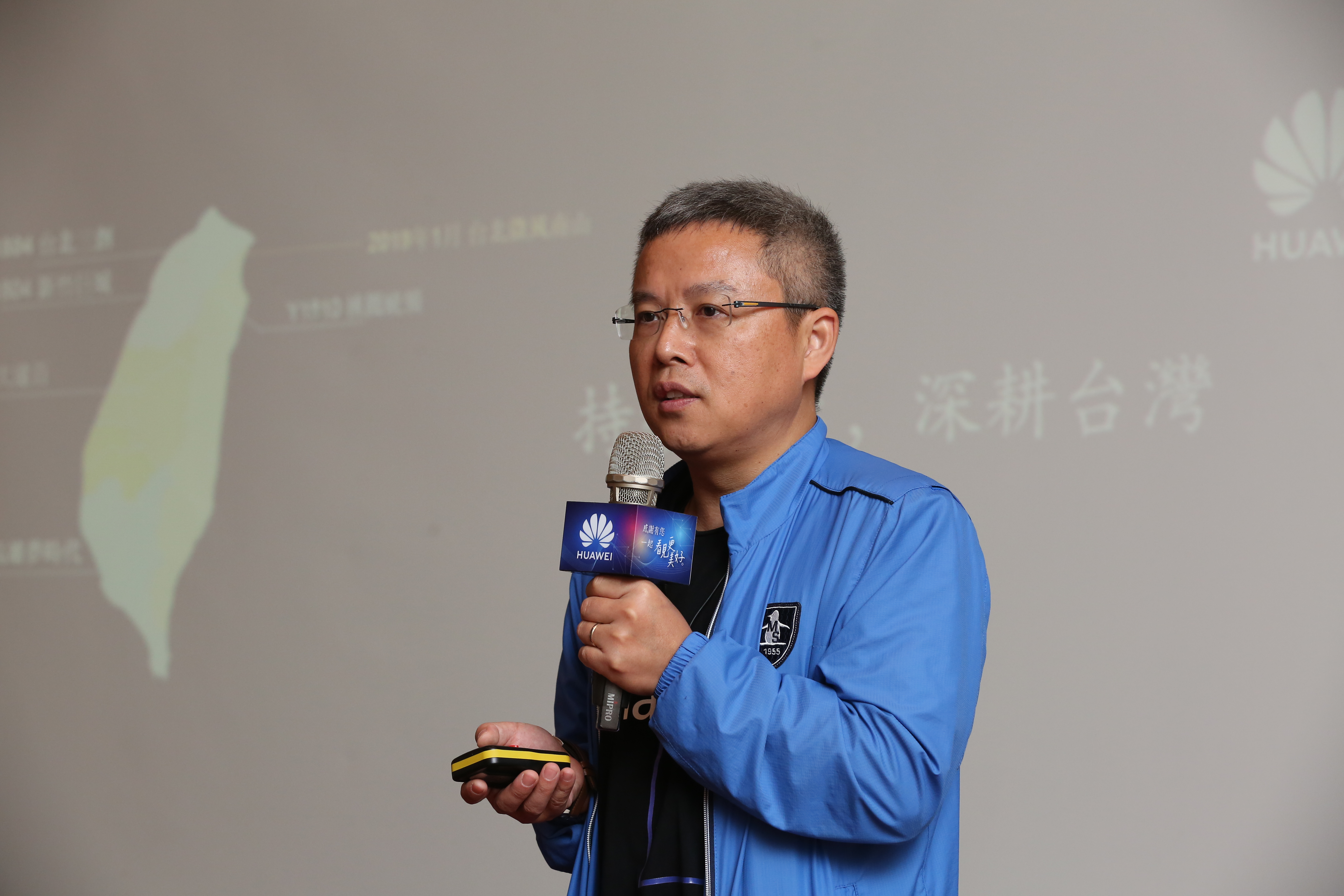 華為技術台灣總代理訊崴技術總經理雍海受訪時表示，部分反華為言論，反幫華為提升在台知名度。